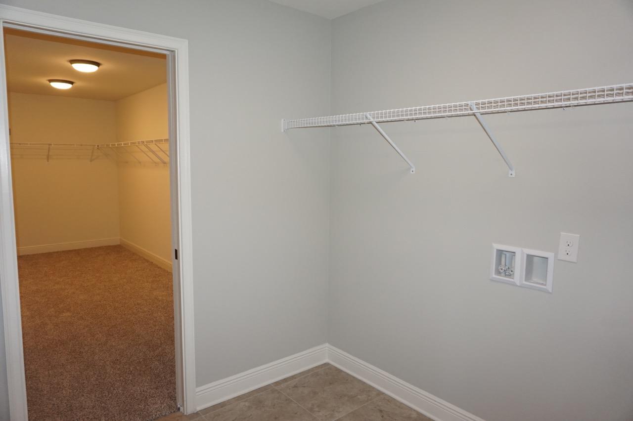 ROBLEDAL ESTATES UNIT 5 - Residential