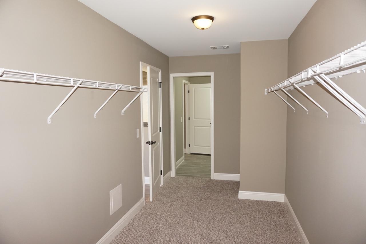 ROBLEDAL ESTATES UNIT 5 - Residential