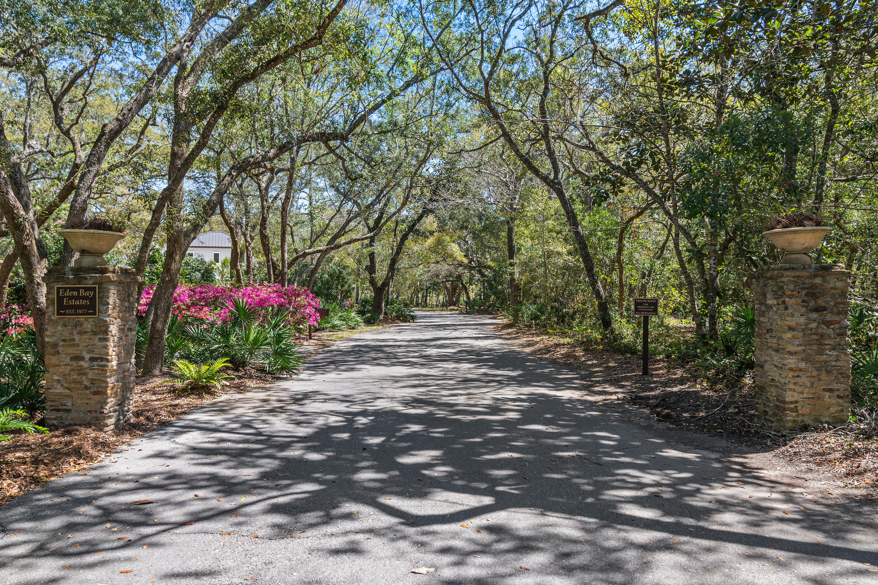 EDEN BAY ESTATES - Land