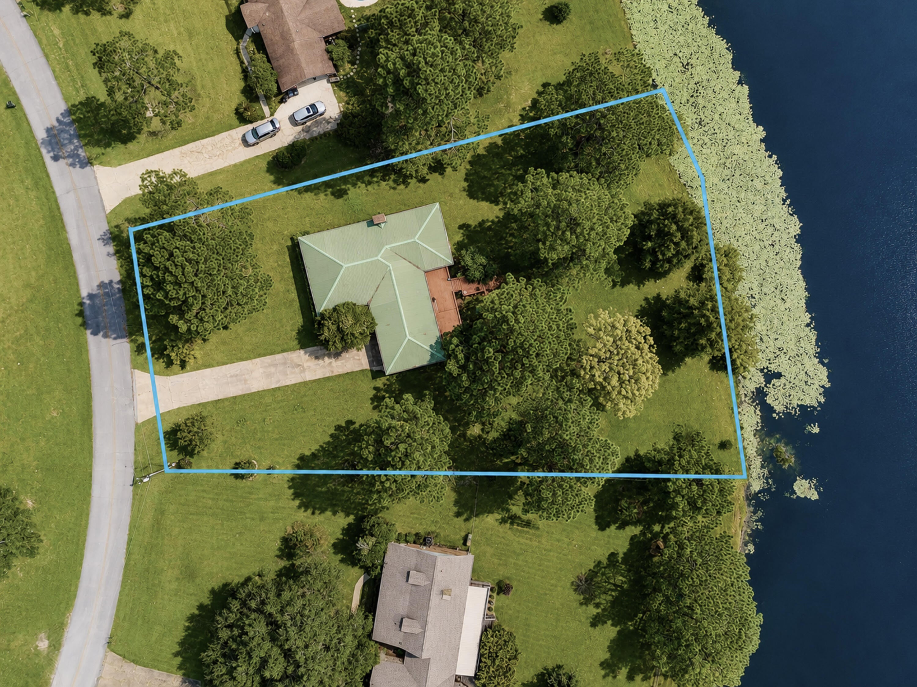 991 Pinewood Drive