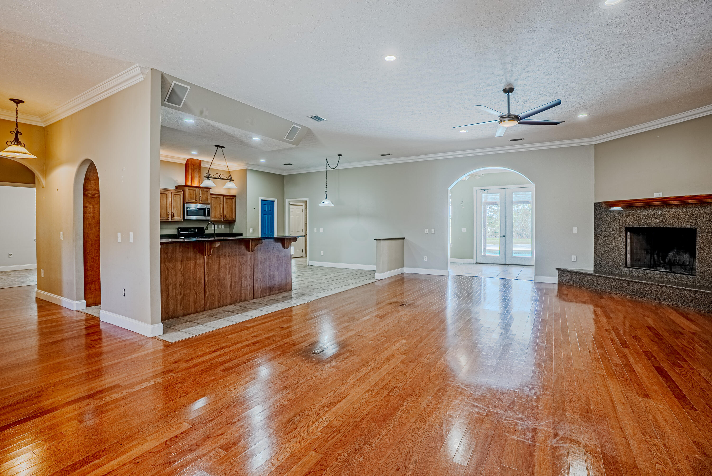 Kirkland Manor - Residential