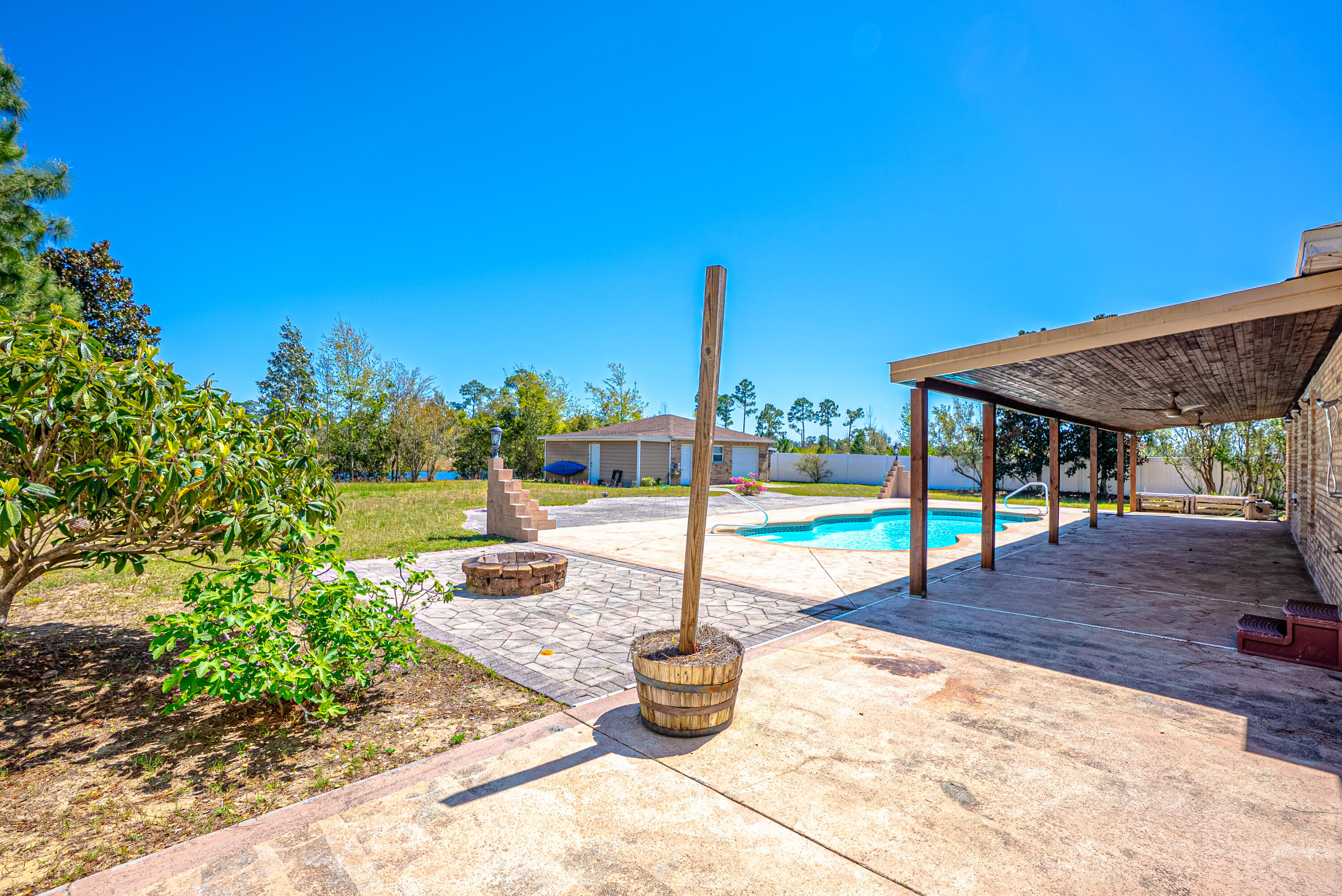 Kirkland Manor - Residential