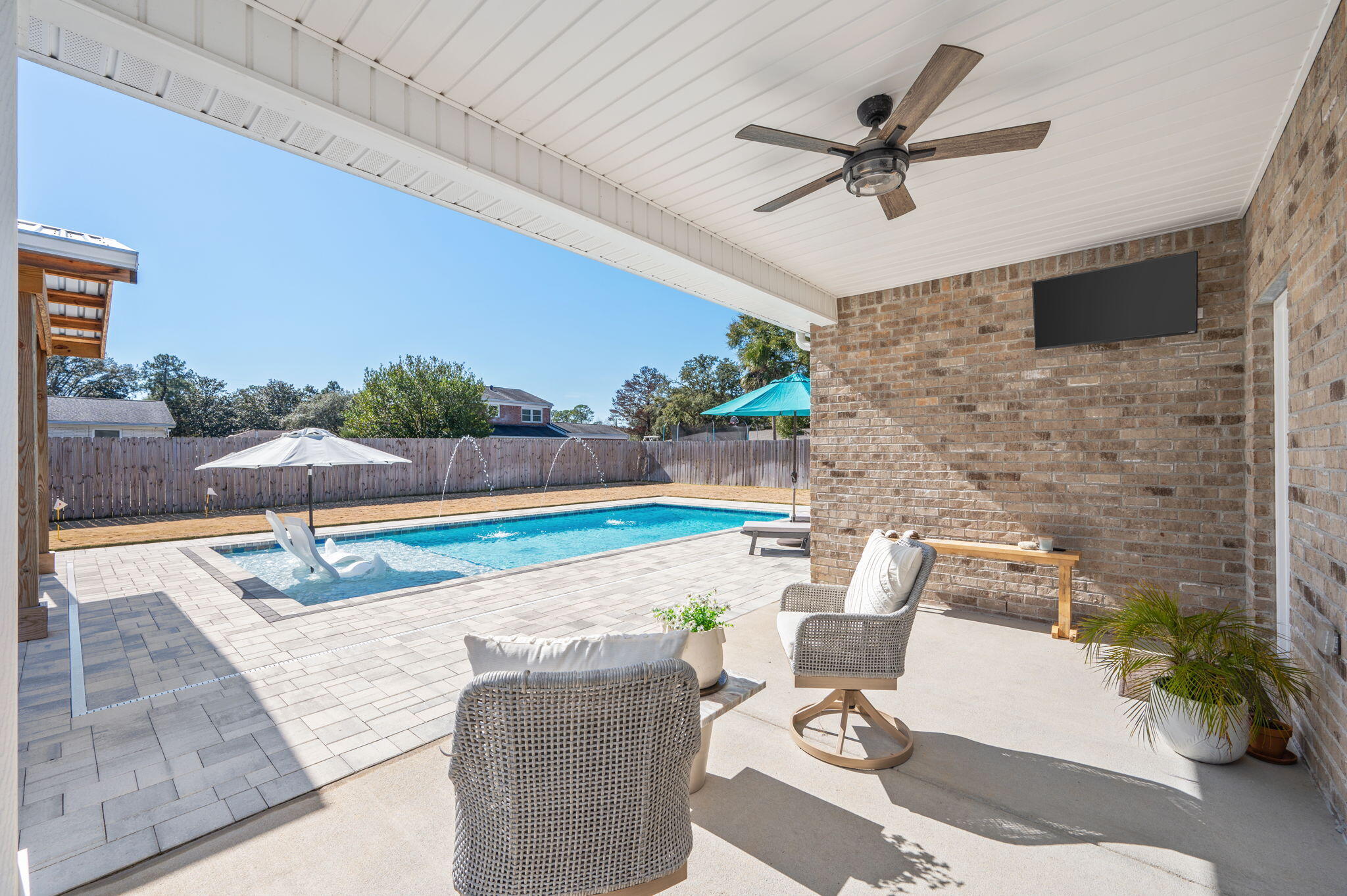 POQUITO BAYOU - Residential