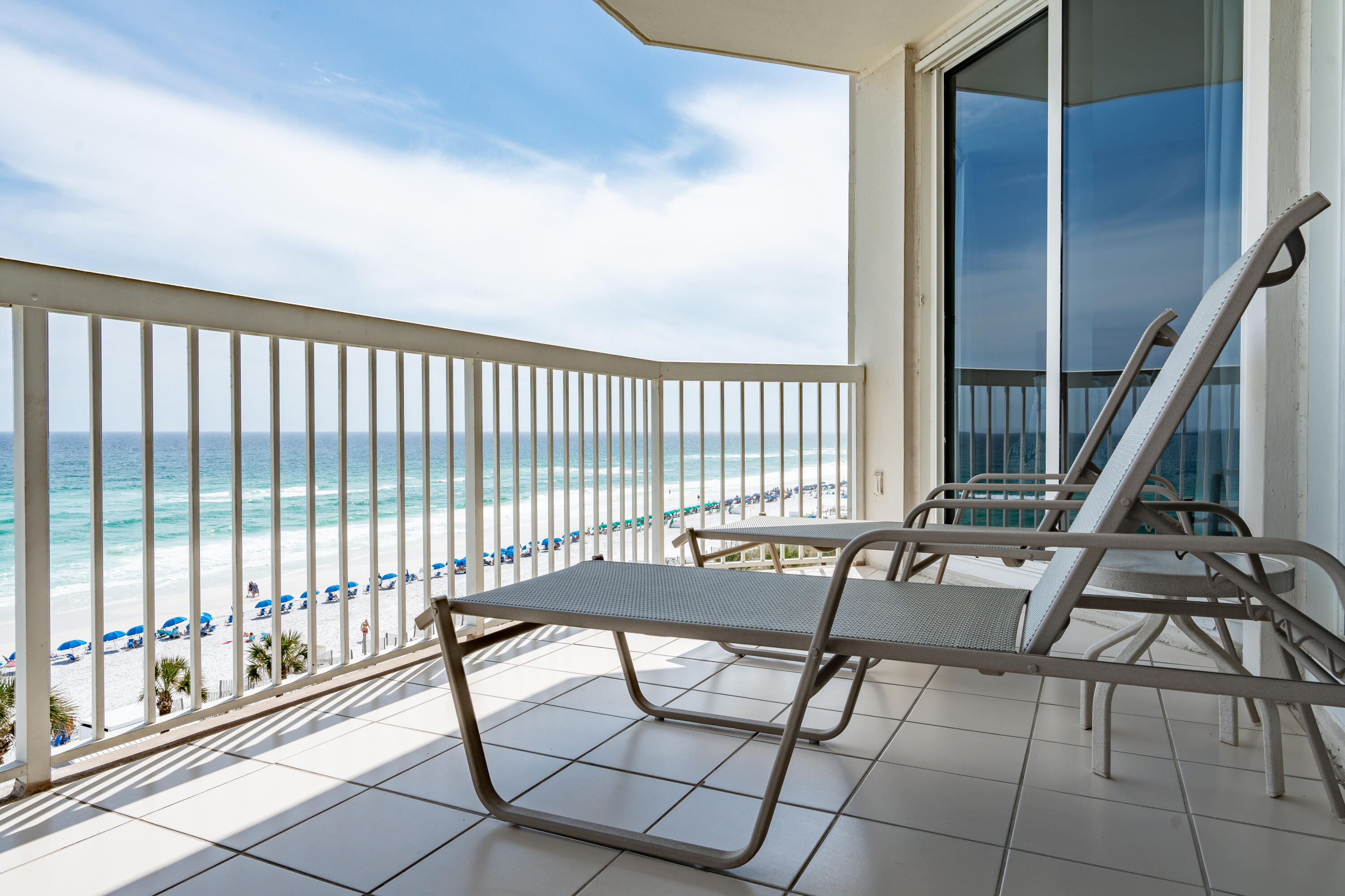 SILVER BEACH TOWERS EAST - Residential