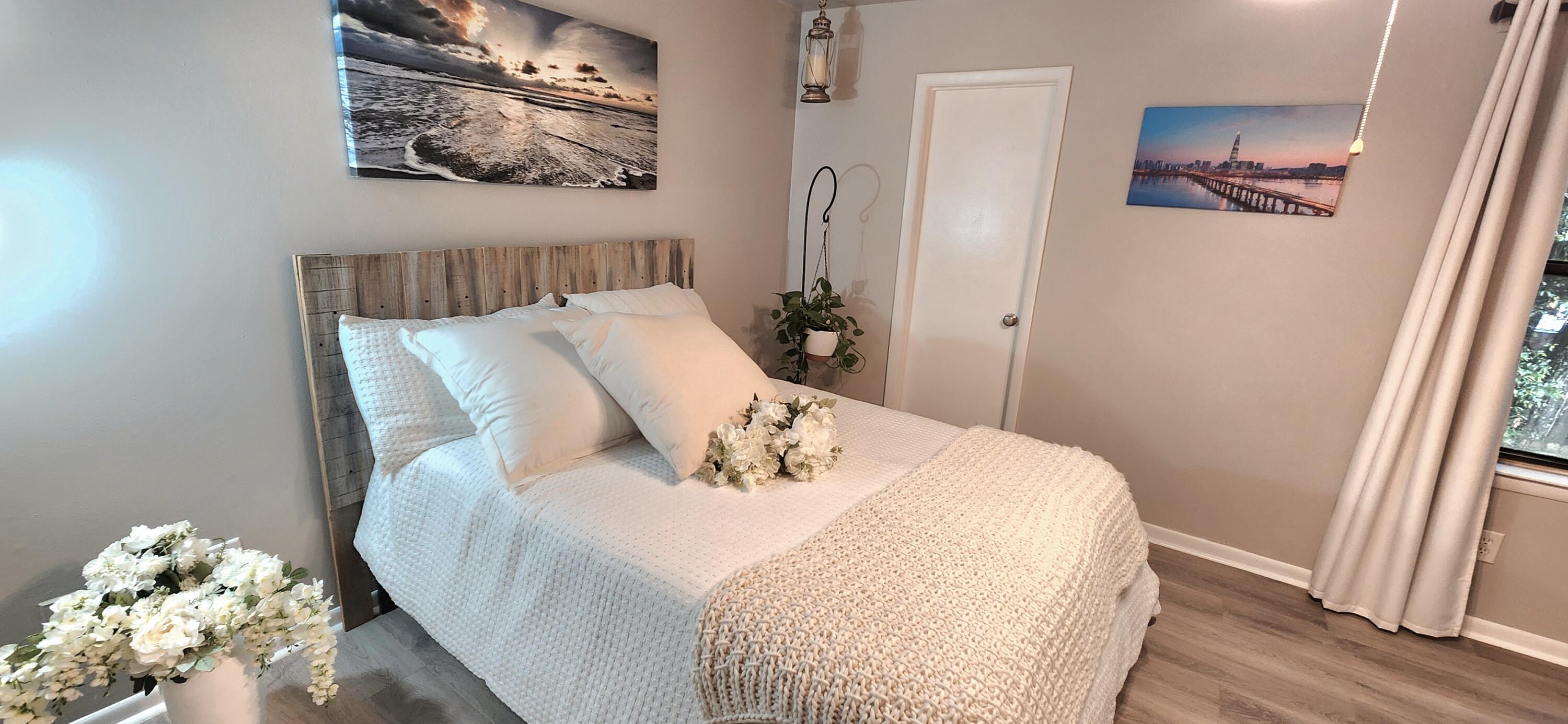 TYNER VILLAS - Residential