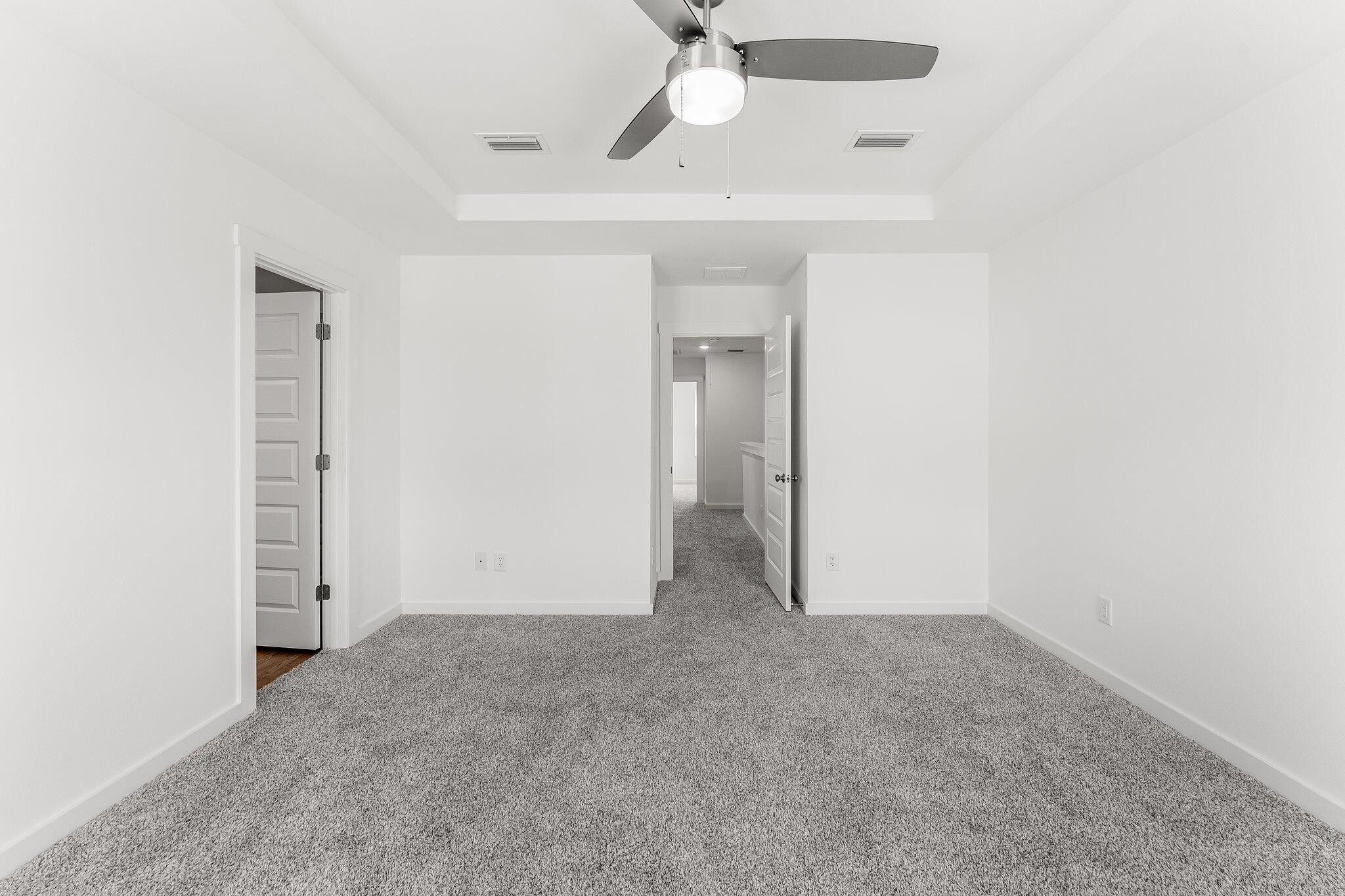 OWL'S HEAD - Residential Lease