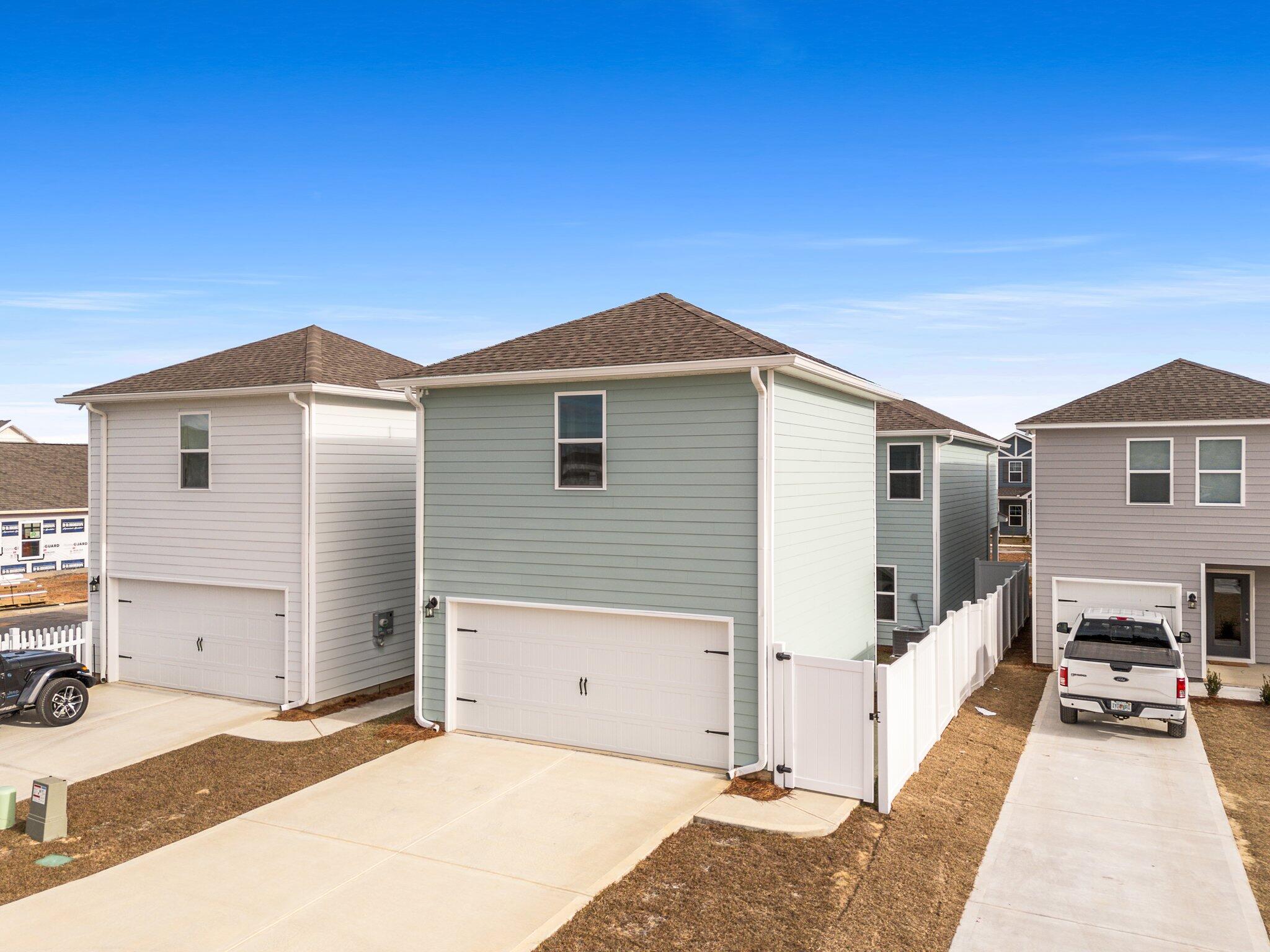 OWL'S HEAD - Residential Lease