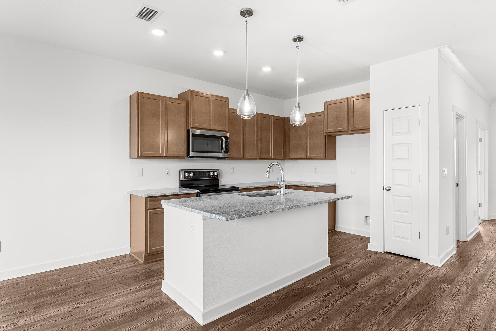 OWL'S HEAD - Residential Lease