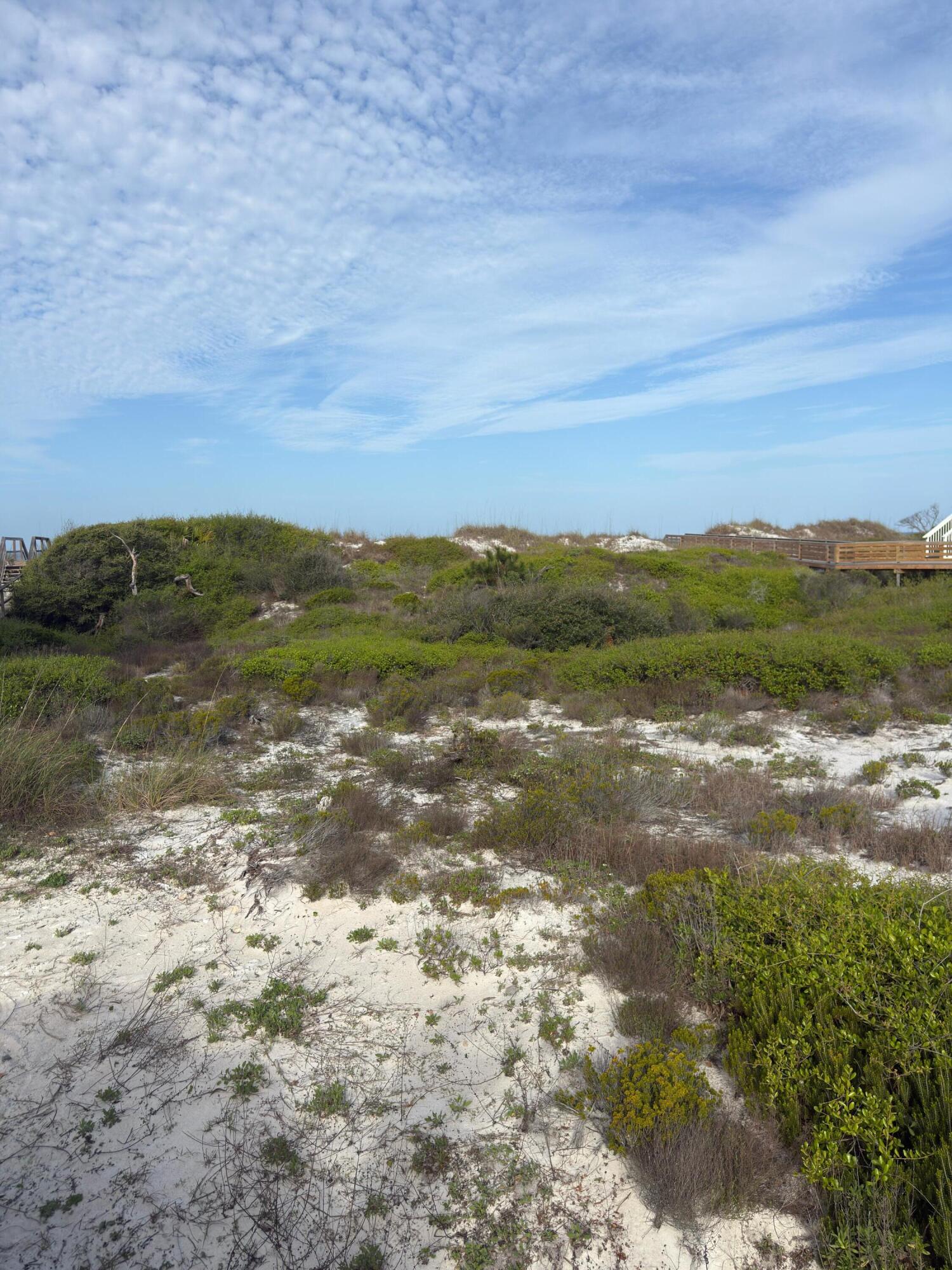 NO RECORDED SUBDIVISION - Land