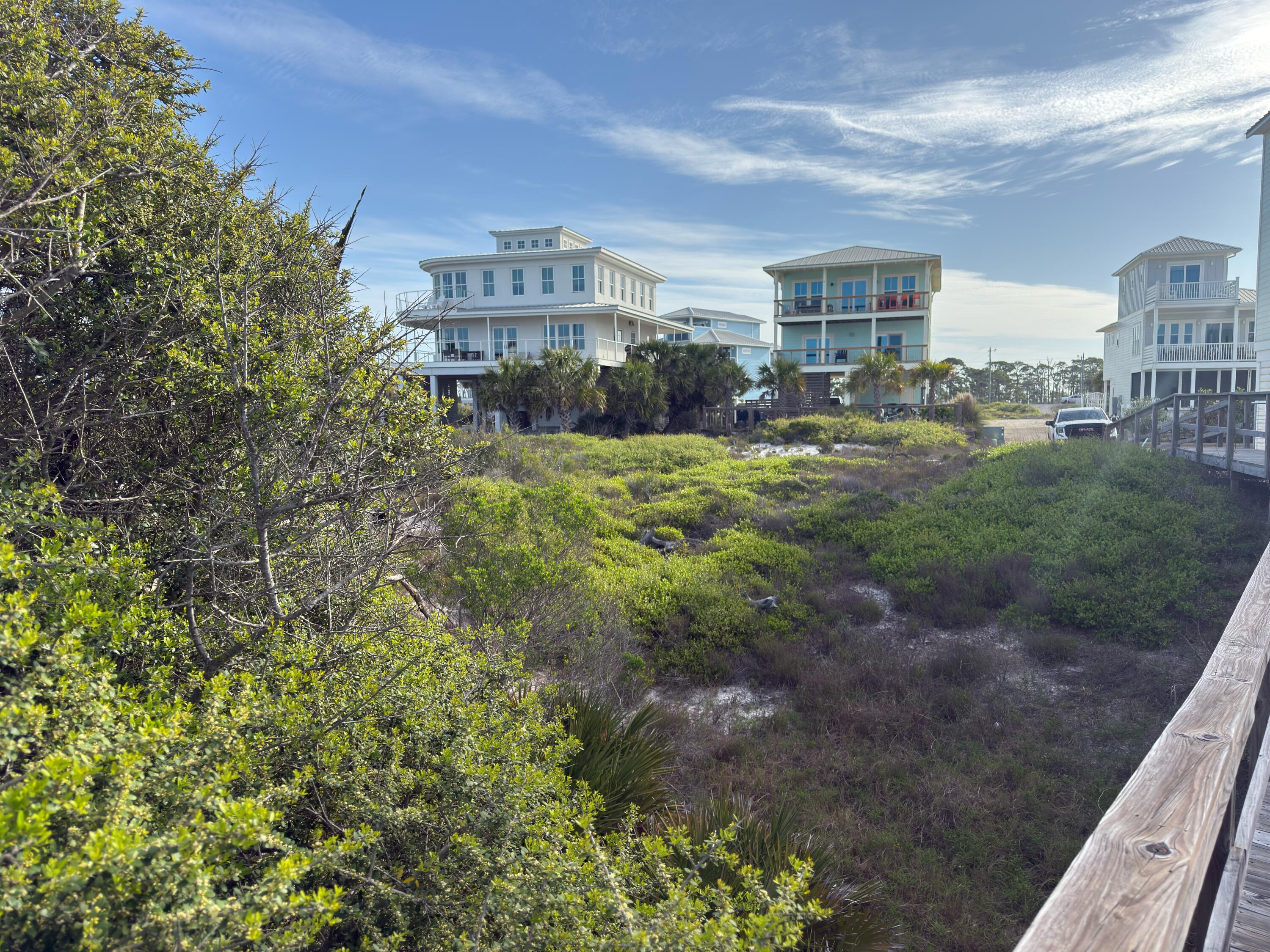 NO RECORDED SUBDIVISION - Land