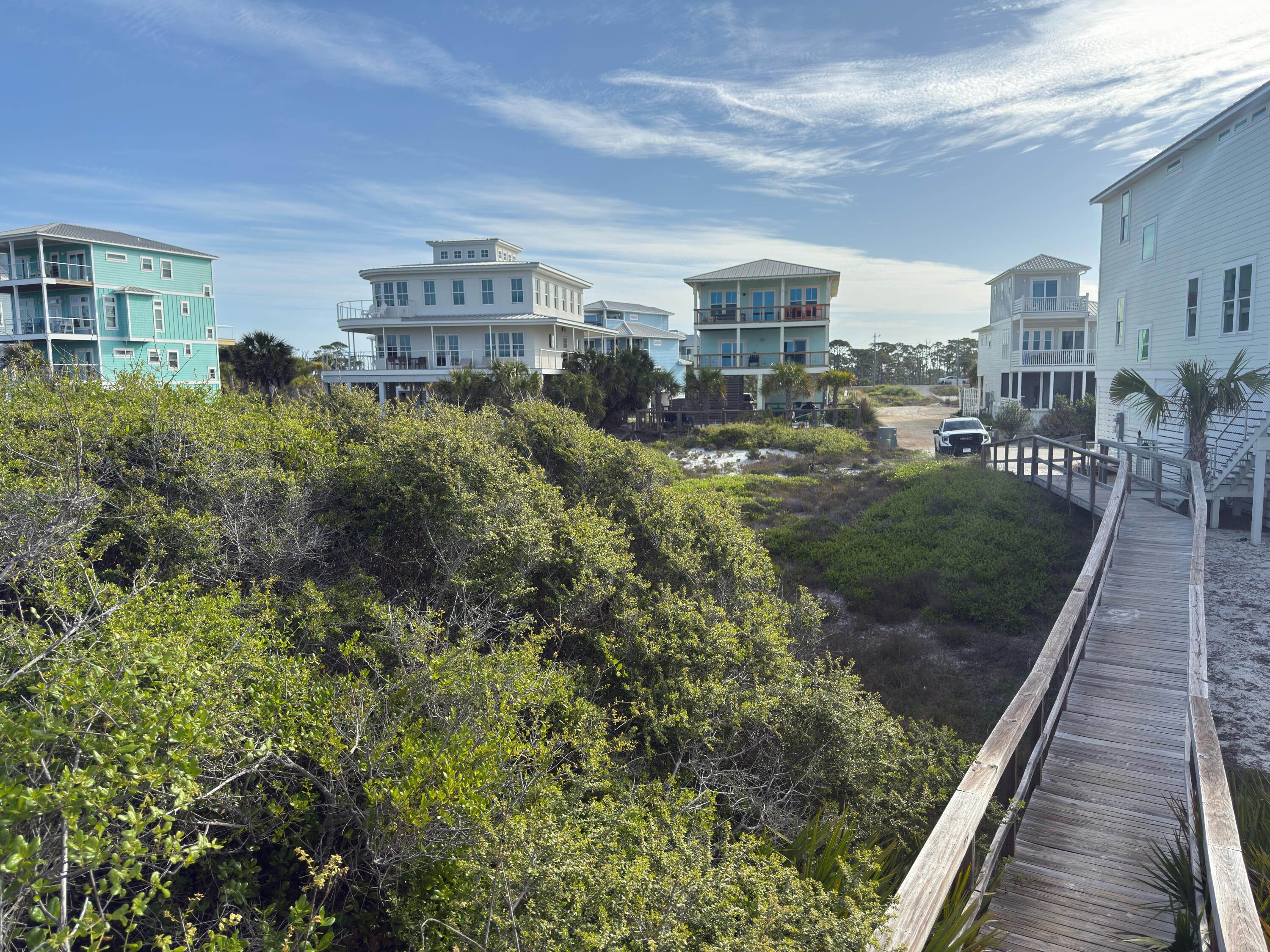 NO RECORDED SUBDIVISION - Land