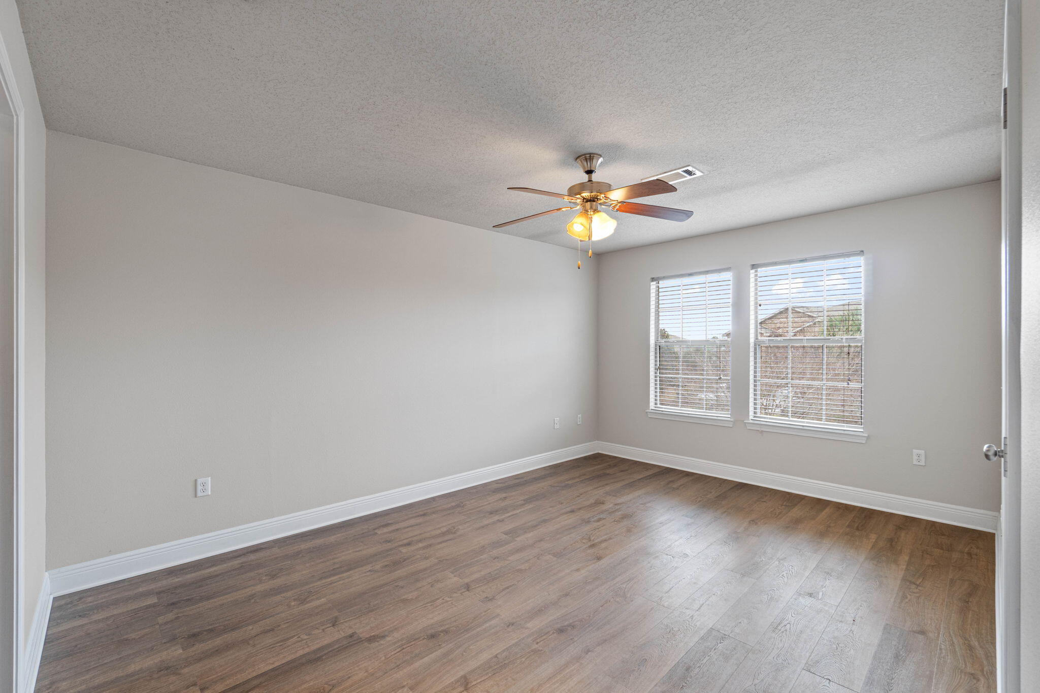 RESERVE POINTE - Residential