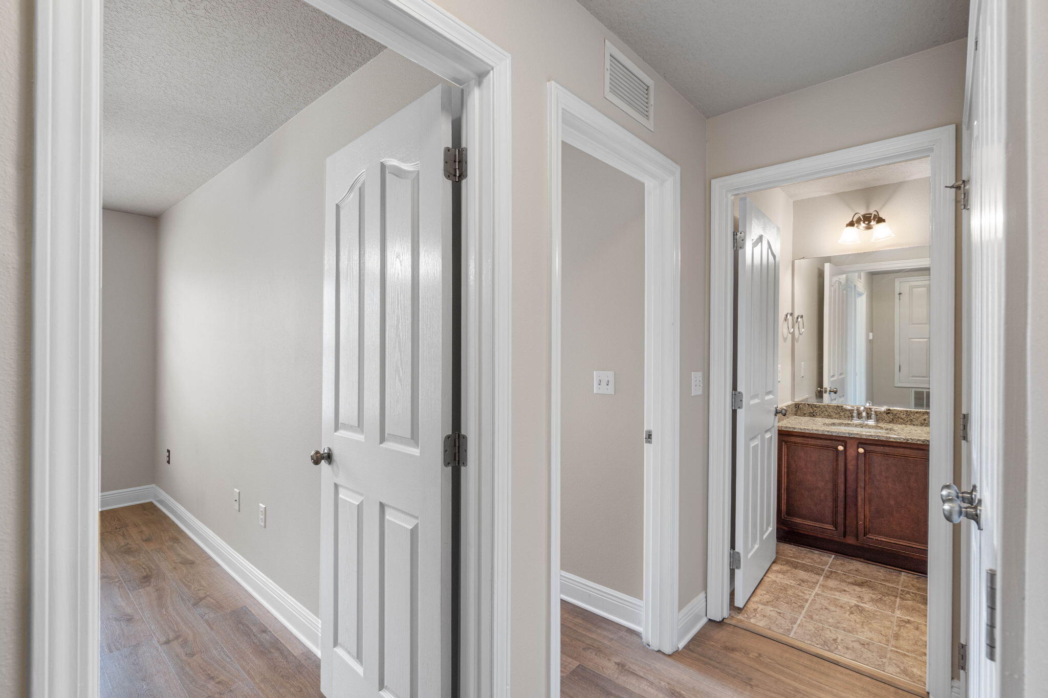 RESERVE POINTE - Residential