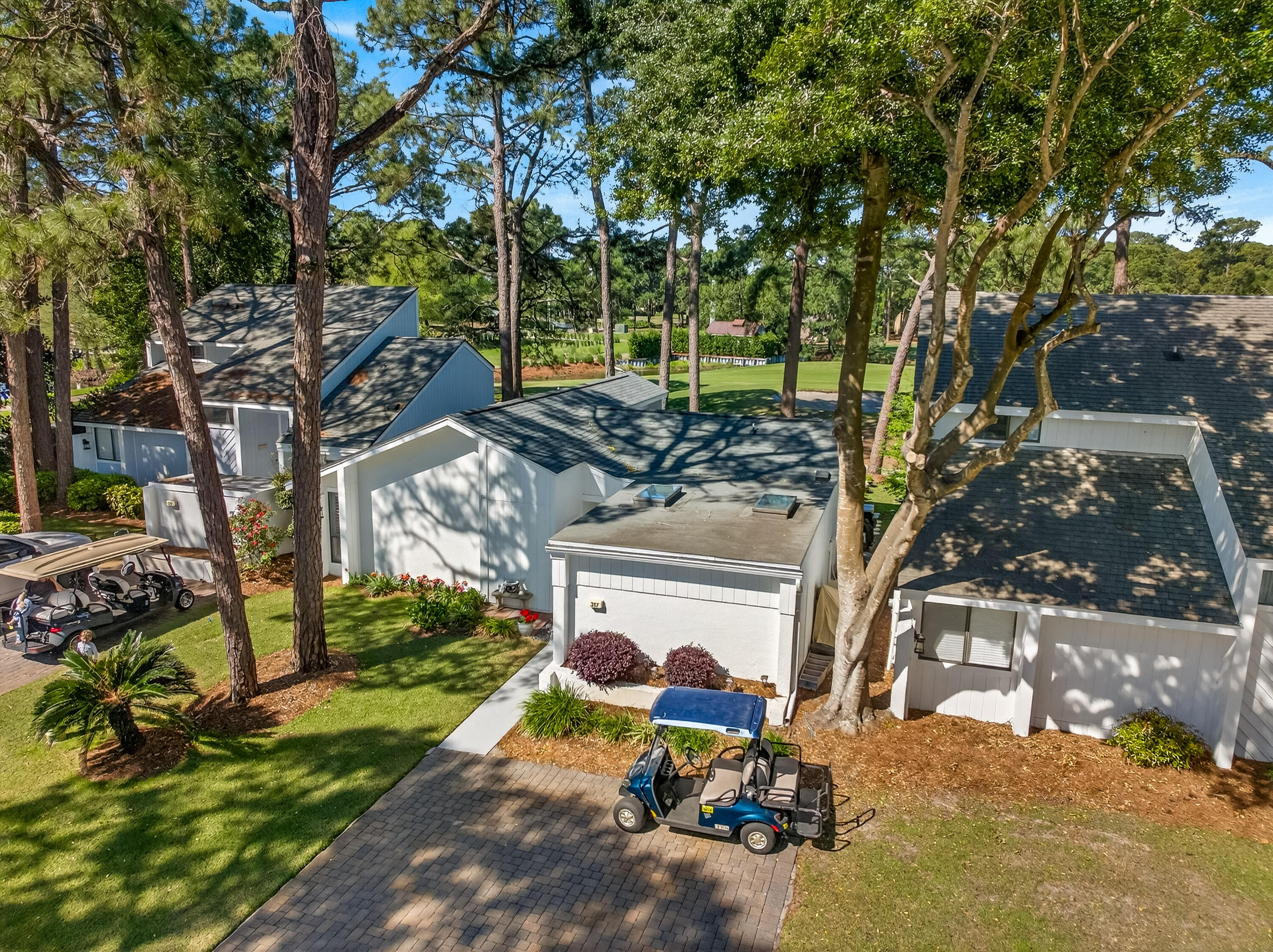 LINKSIDE VILLAGE UNIT 1 - Residential