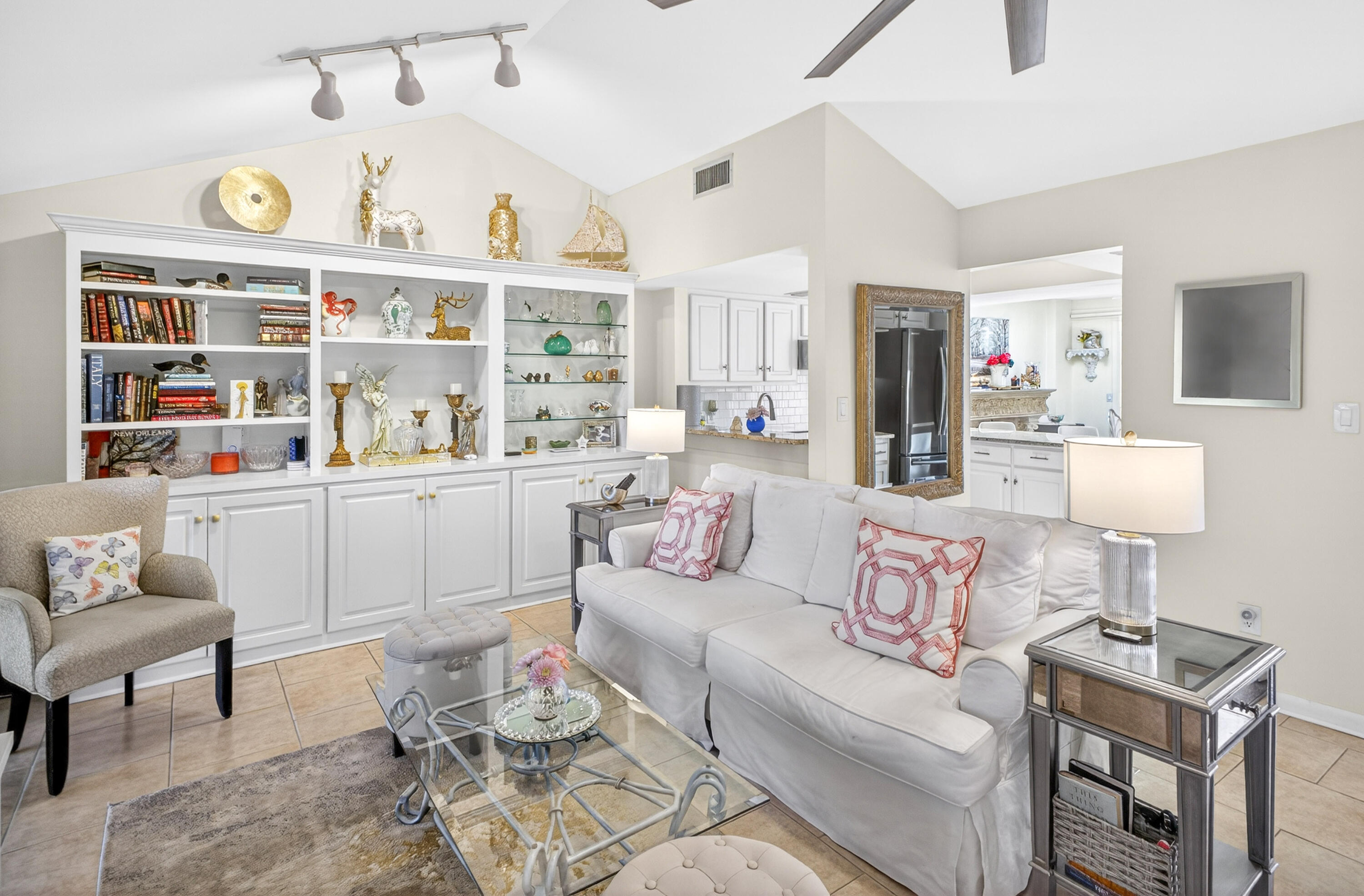 LINKSIDE VILLAGE UNIT 1 - Residential