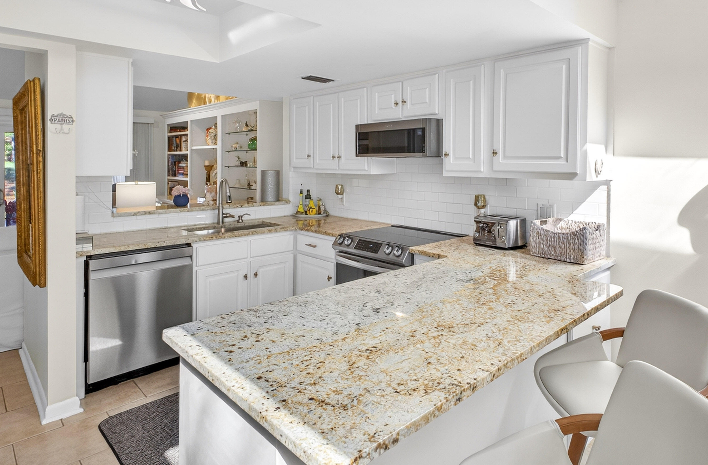 LINKSIDE VILLAGE UNIT 1 - Residential