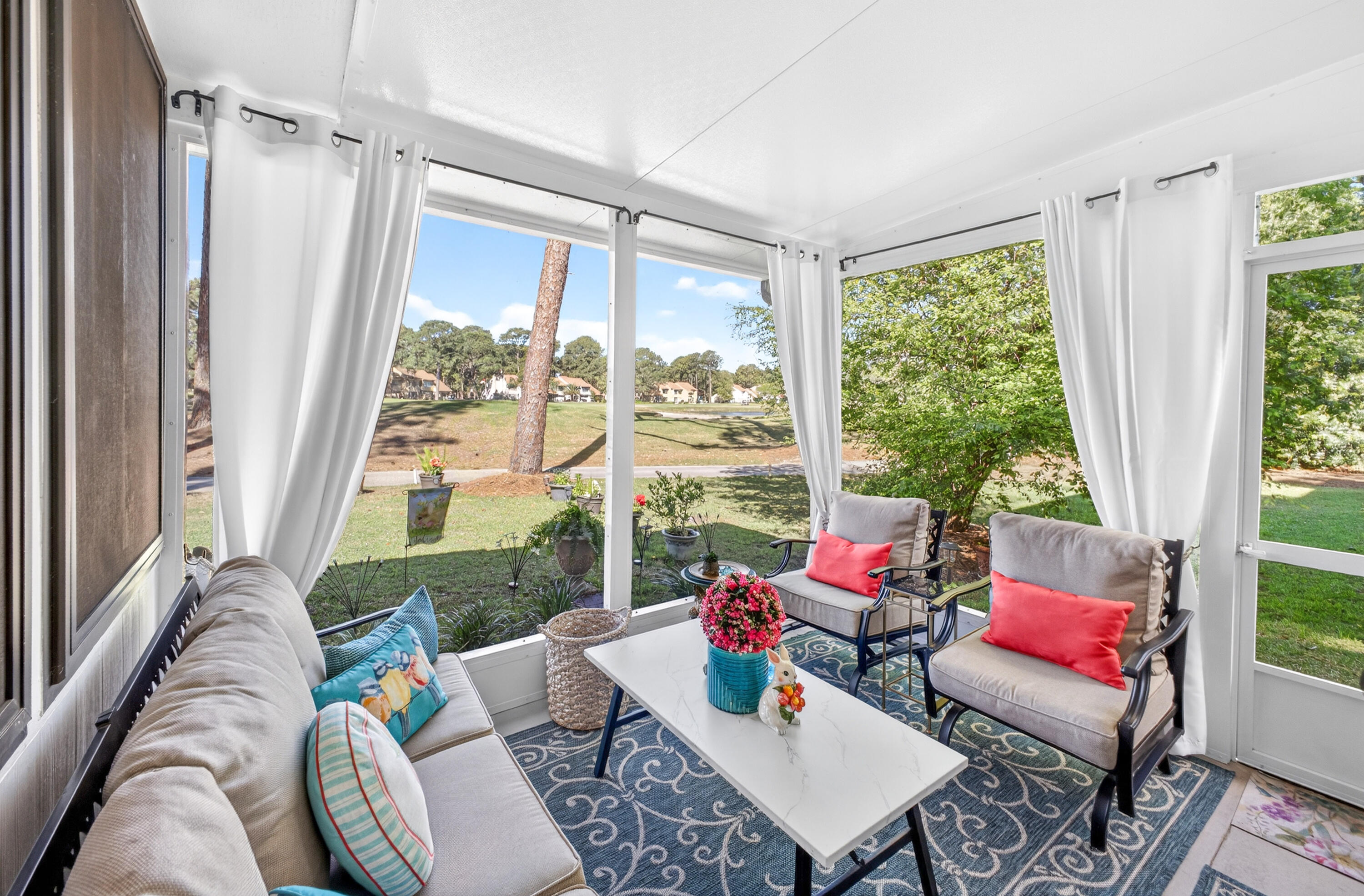 LINKSIDE VILLAGE UNIT 1 - Residential