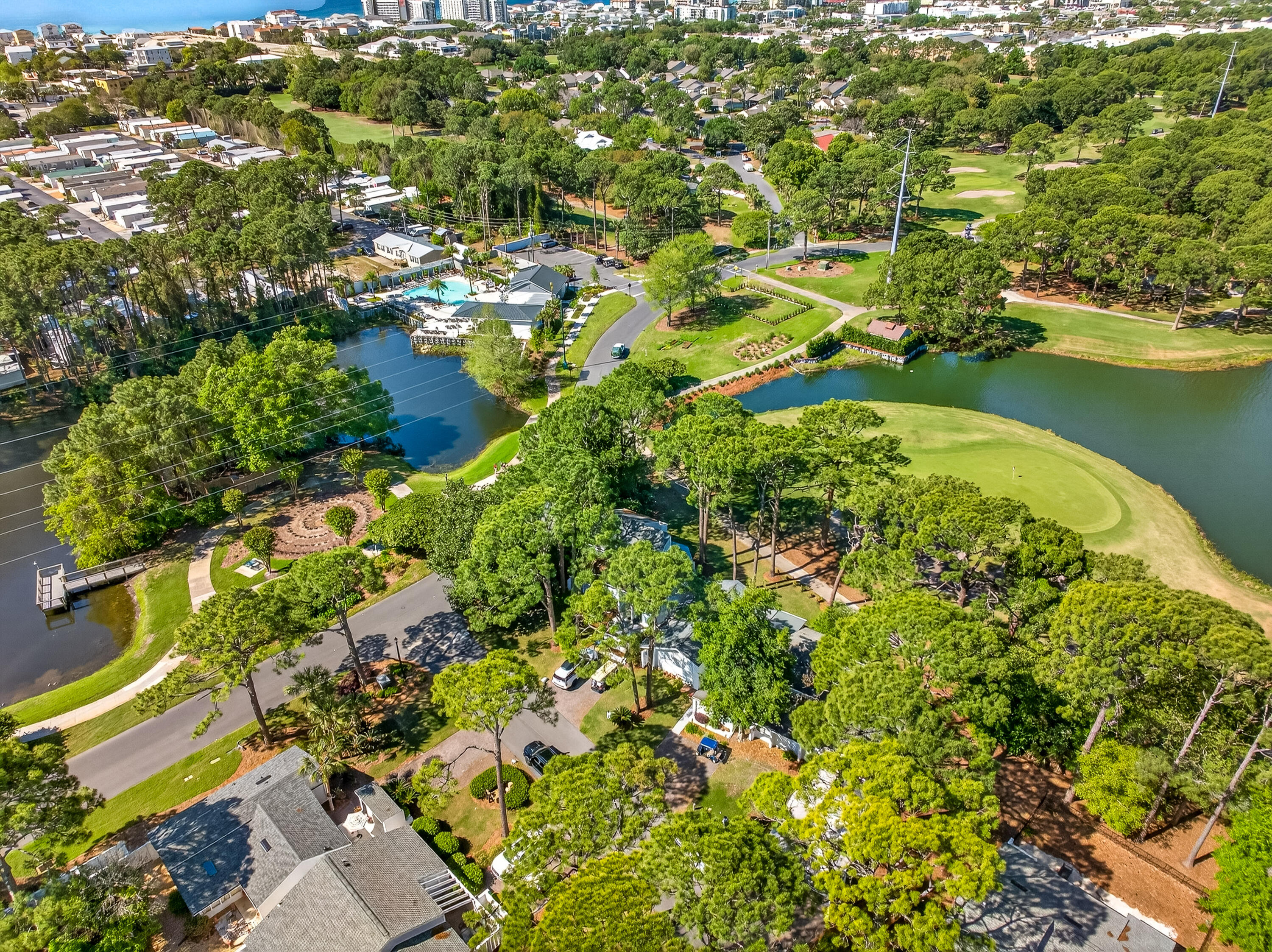 LINKSIDE VILLAGE UNIT 1 - Residential