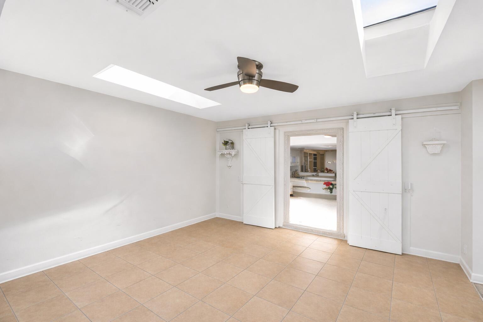 LINKSIDE VILLAGE UNIT 1 - Residential