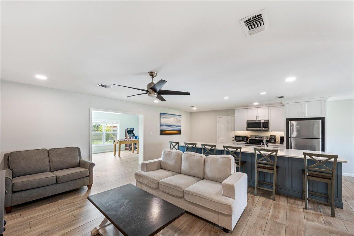 GRANDE LAGOON WEST - Residential