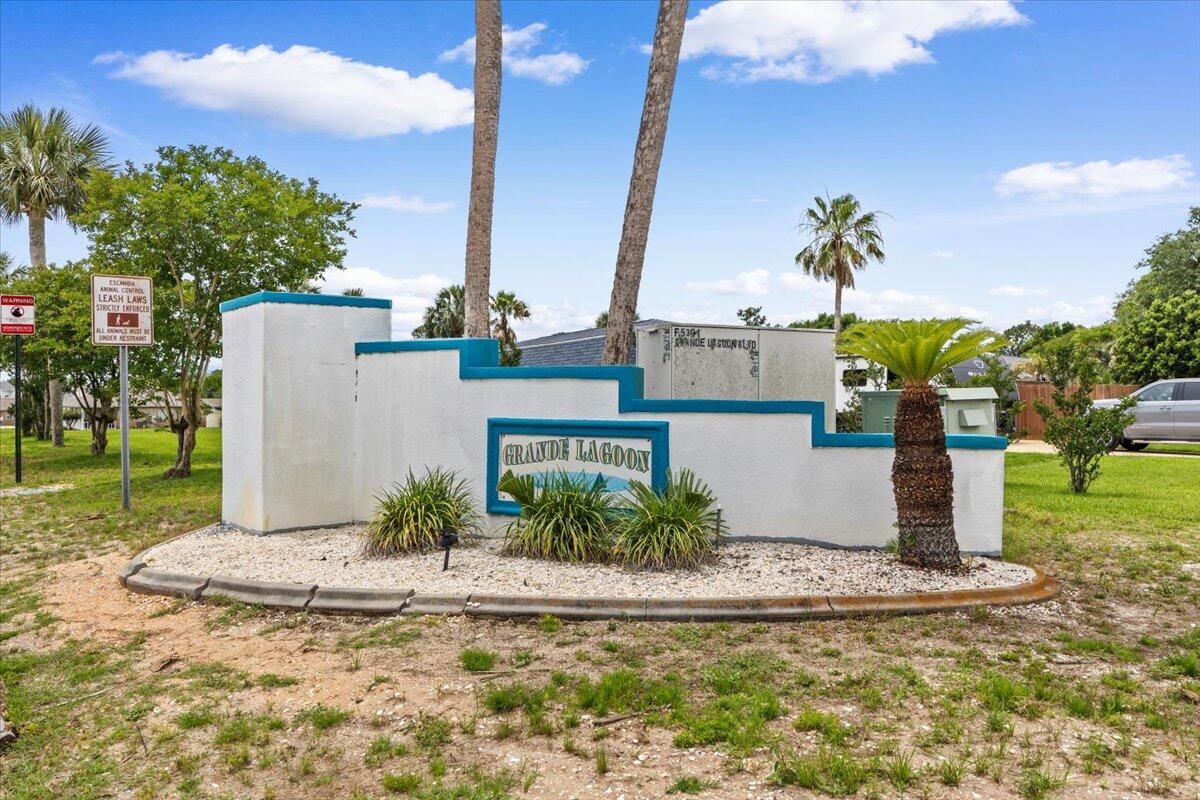 GRANDE LAGOON WEST - Residential