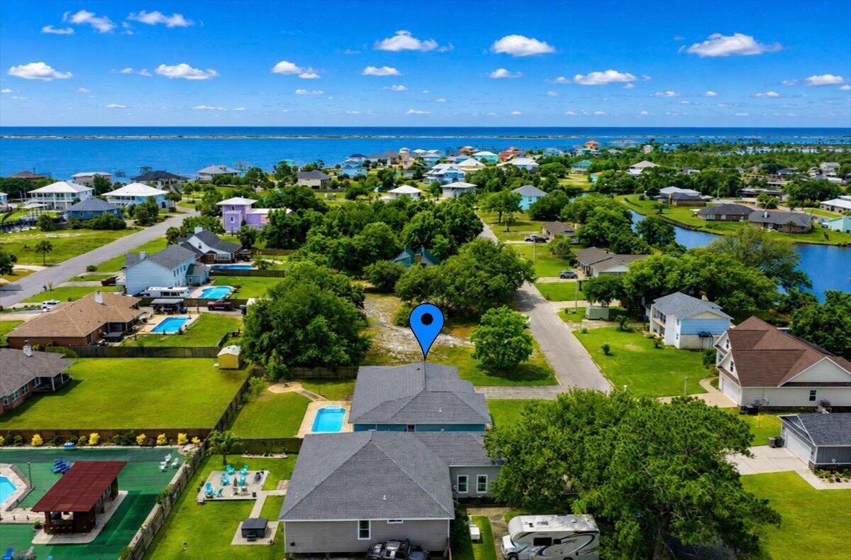 GRANDE LAGOON WEST - Residential