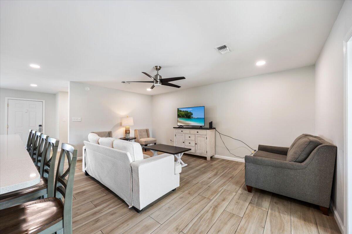 GRANDE LAGOON WEST - Residential