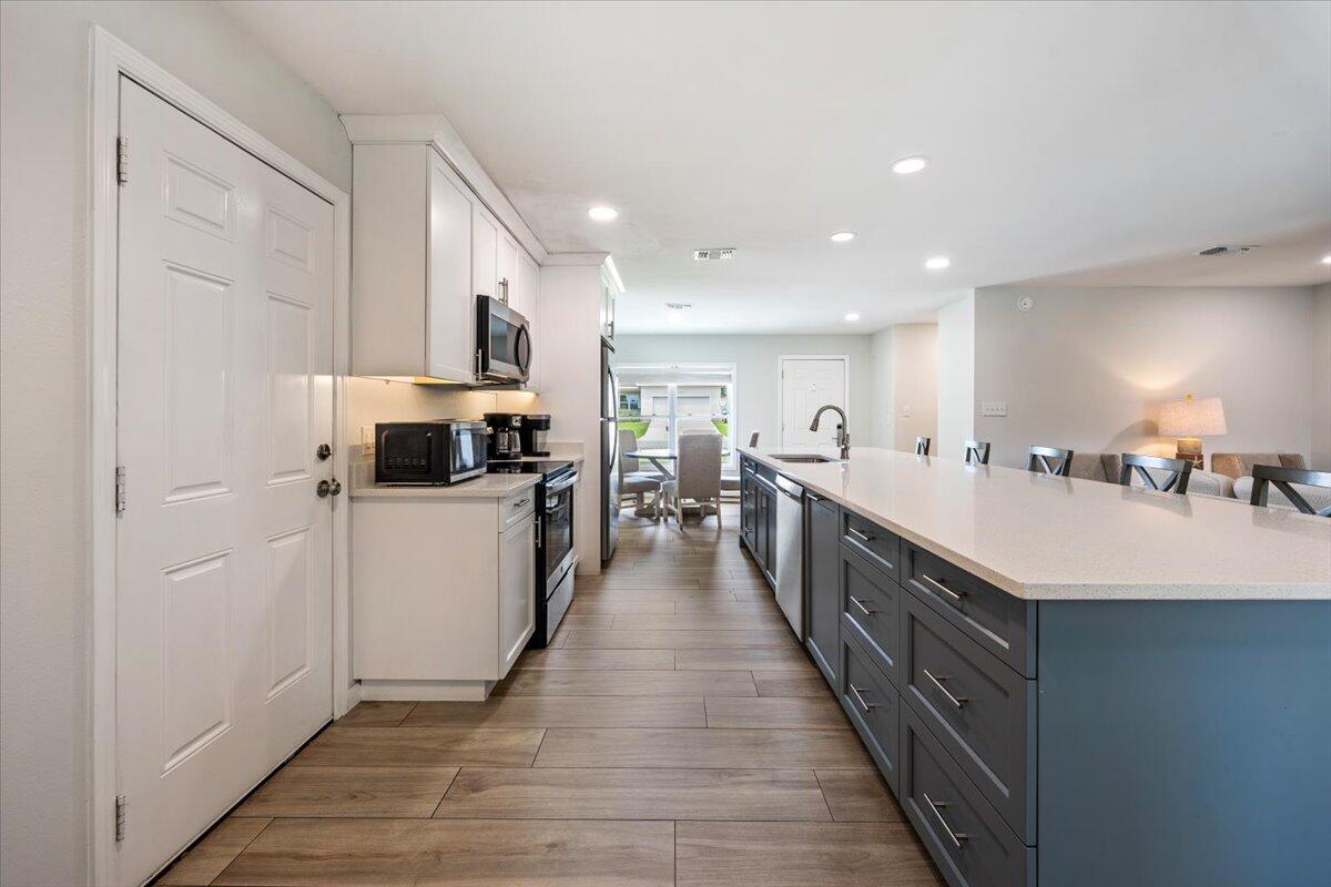 GRANDE LAGOON WEST - Residential