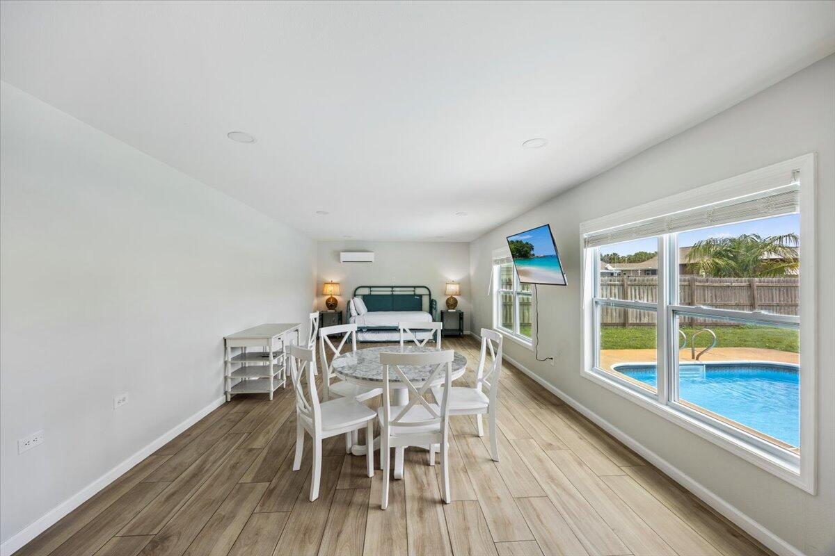 GRANDE LAGOON WEST - Residential