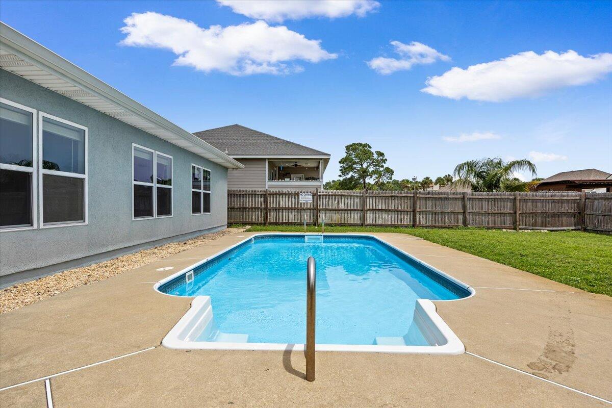GRANDE LAGOON WEST - Residential