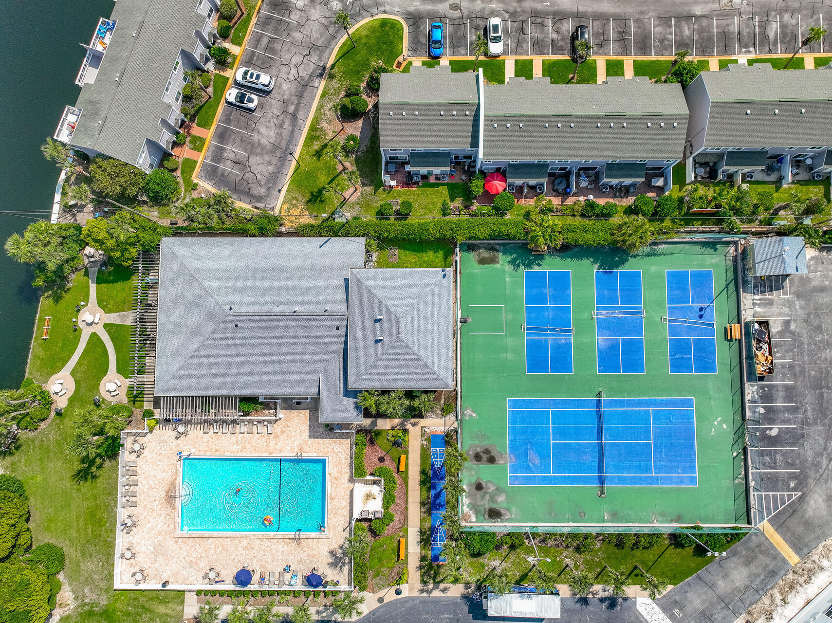 SHORELINE TOWERS 3 - Residential