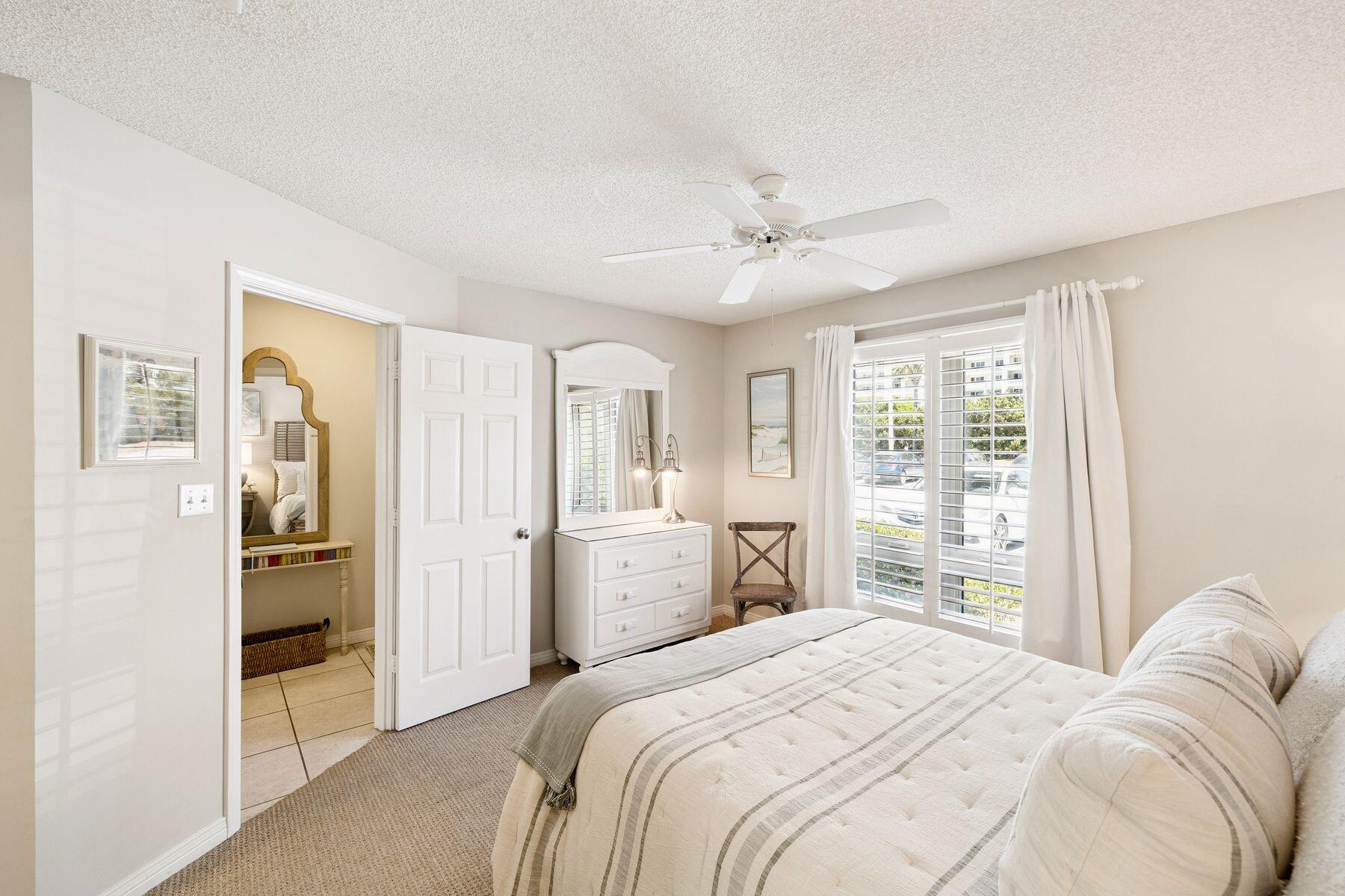 SEASCAPE CONDO PH 7 - Residential