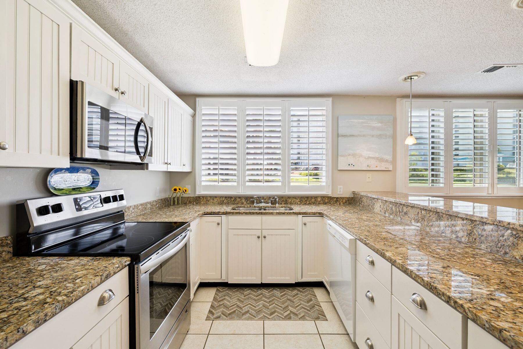 SEASCAPE CONDO PH 7 - Residential