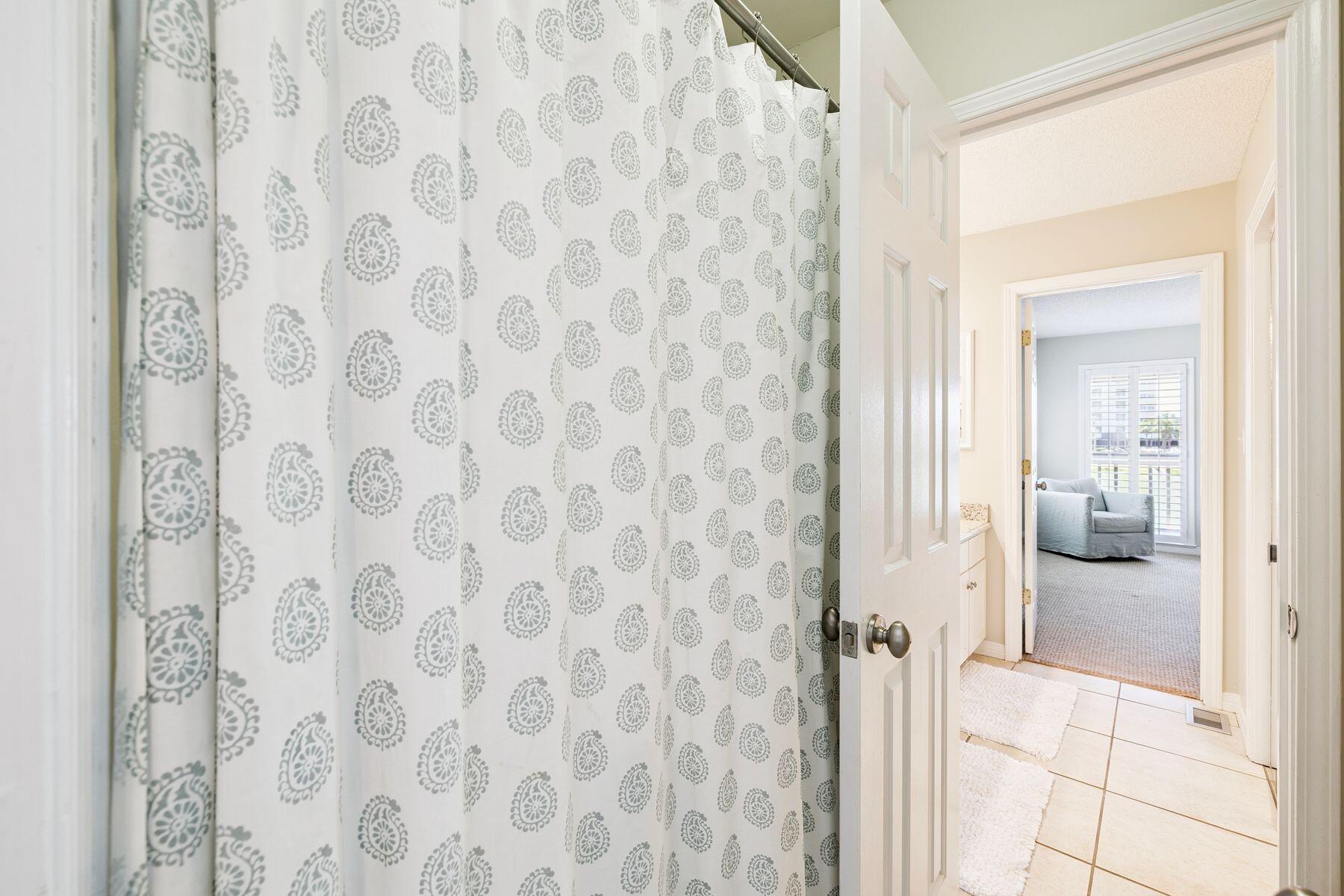 SEASCAPE CONDO PH 7 - Residential