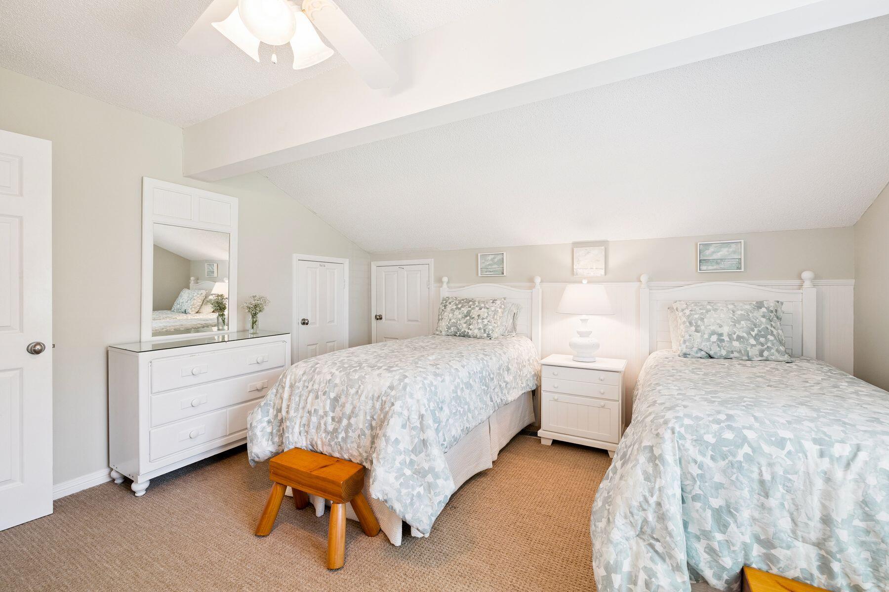 SEASCAPE CONDO PH 7 - Residential