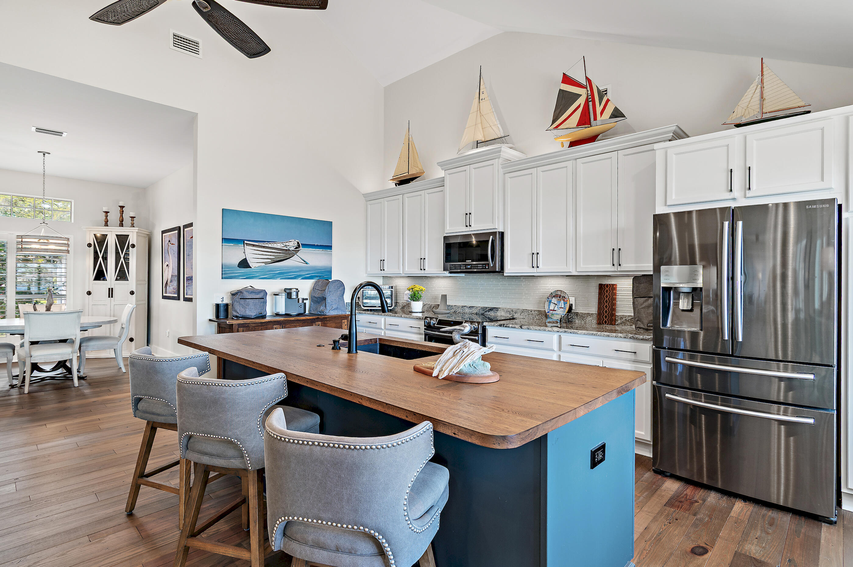 TURQUOISE BEACH - Residential