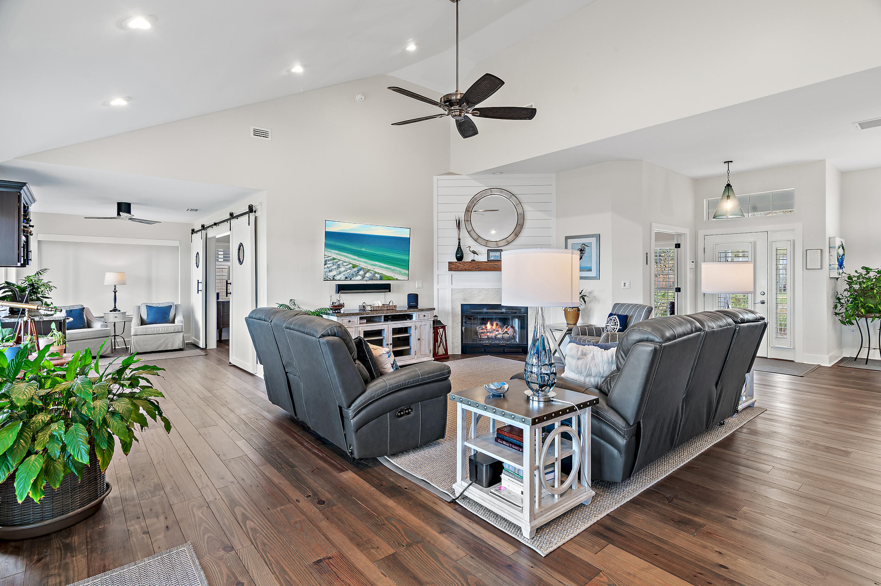 TURQUOISE BEACH - Residential