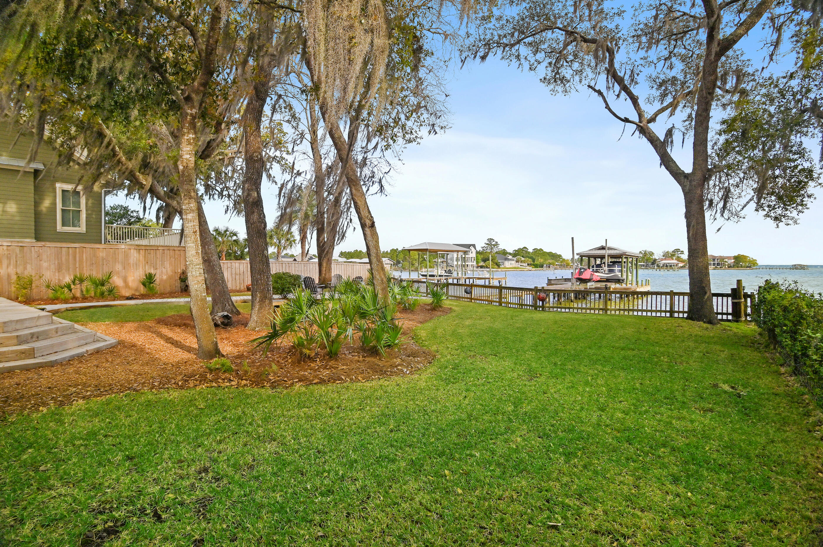 TURQUOISE BEACH - Residential