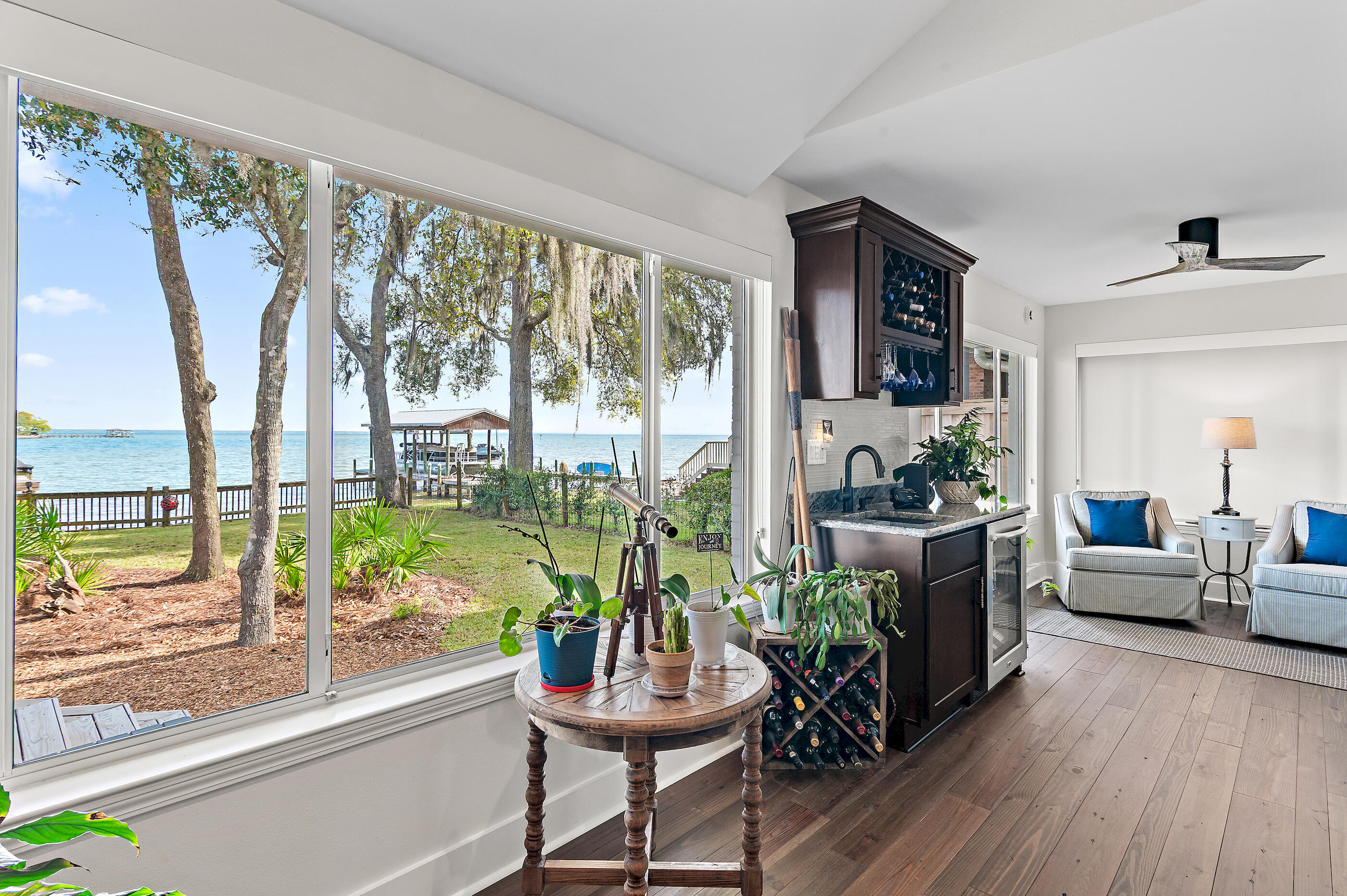 TURQUOISE BEACH - Residential