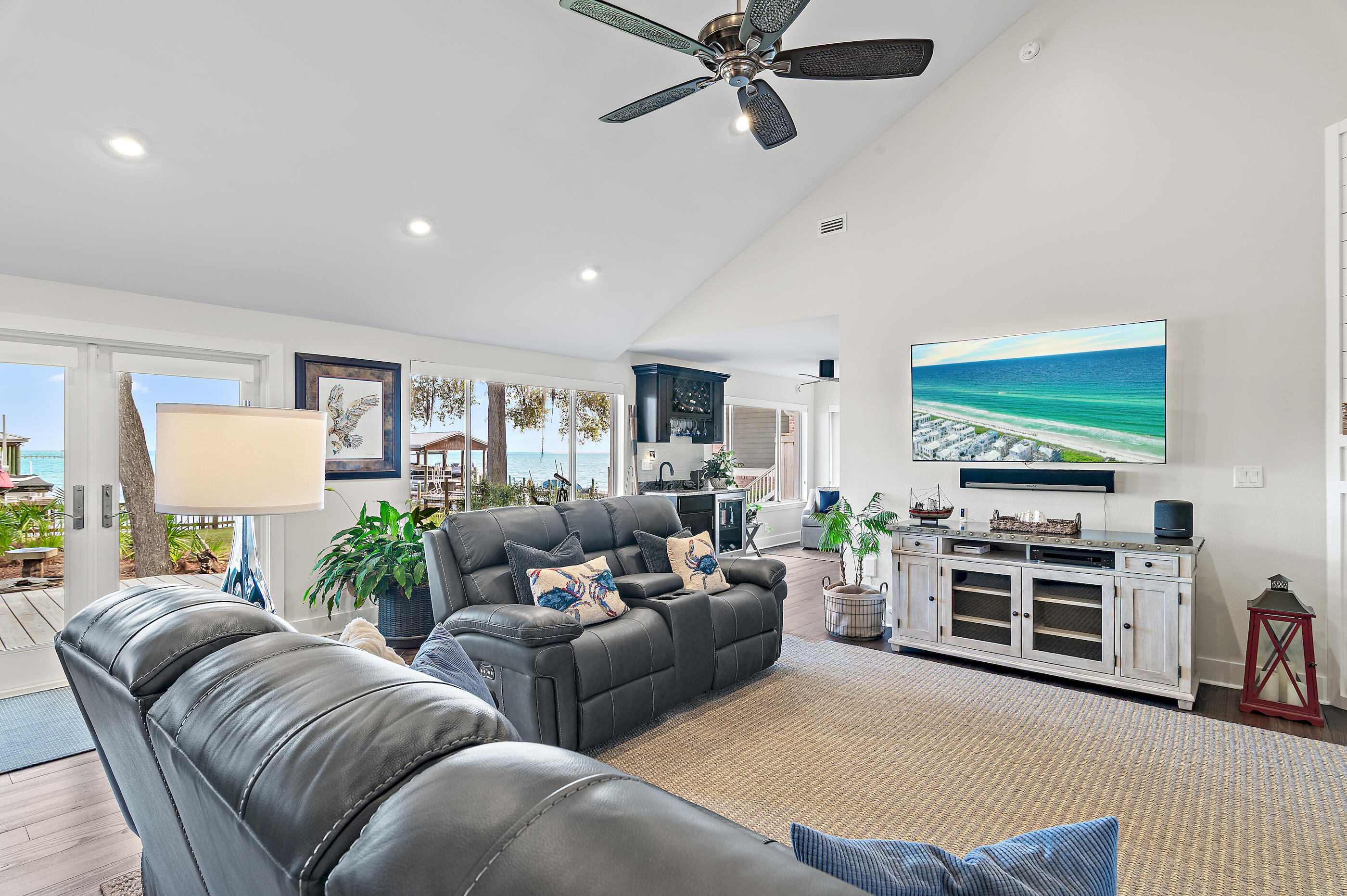 TURQUOISE BEACH - Residential