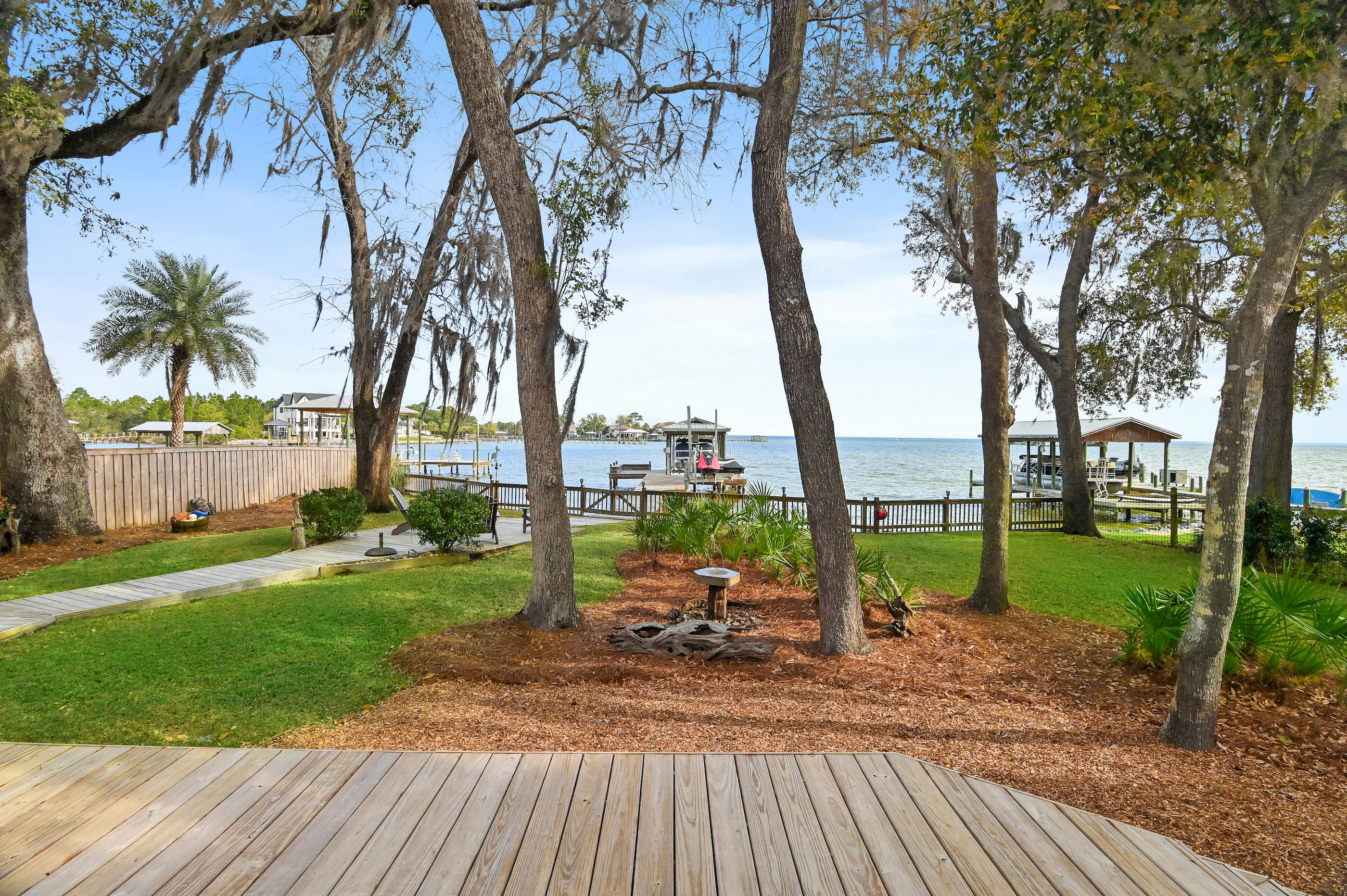 TURQUOISE BEACH - Residential