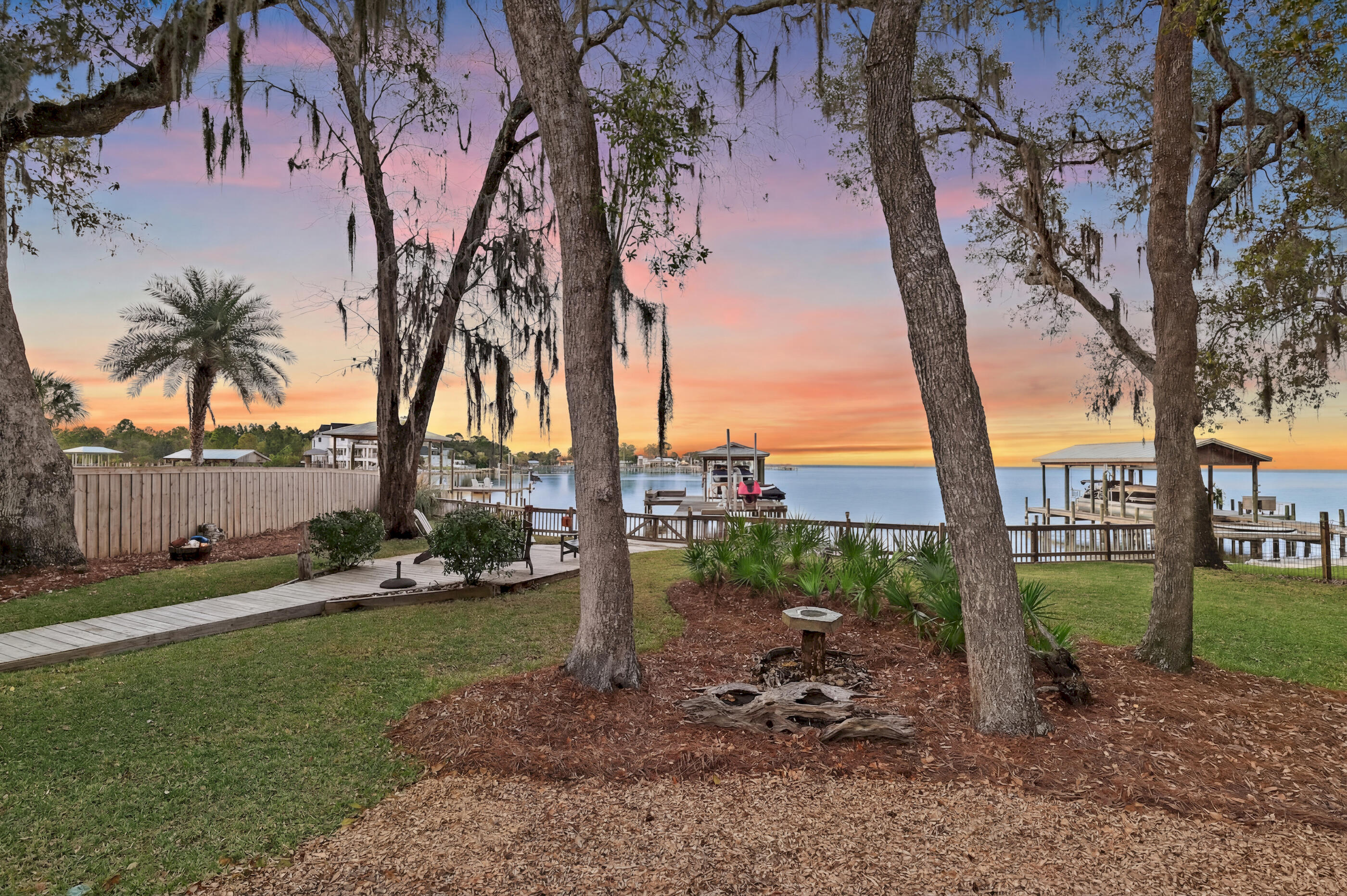 TURQUOISE BEACH - Residential