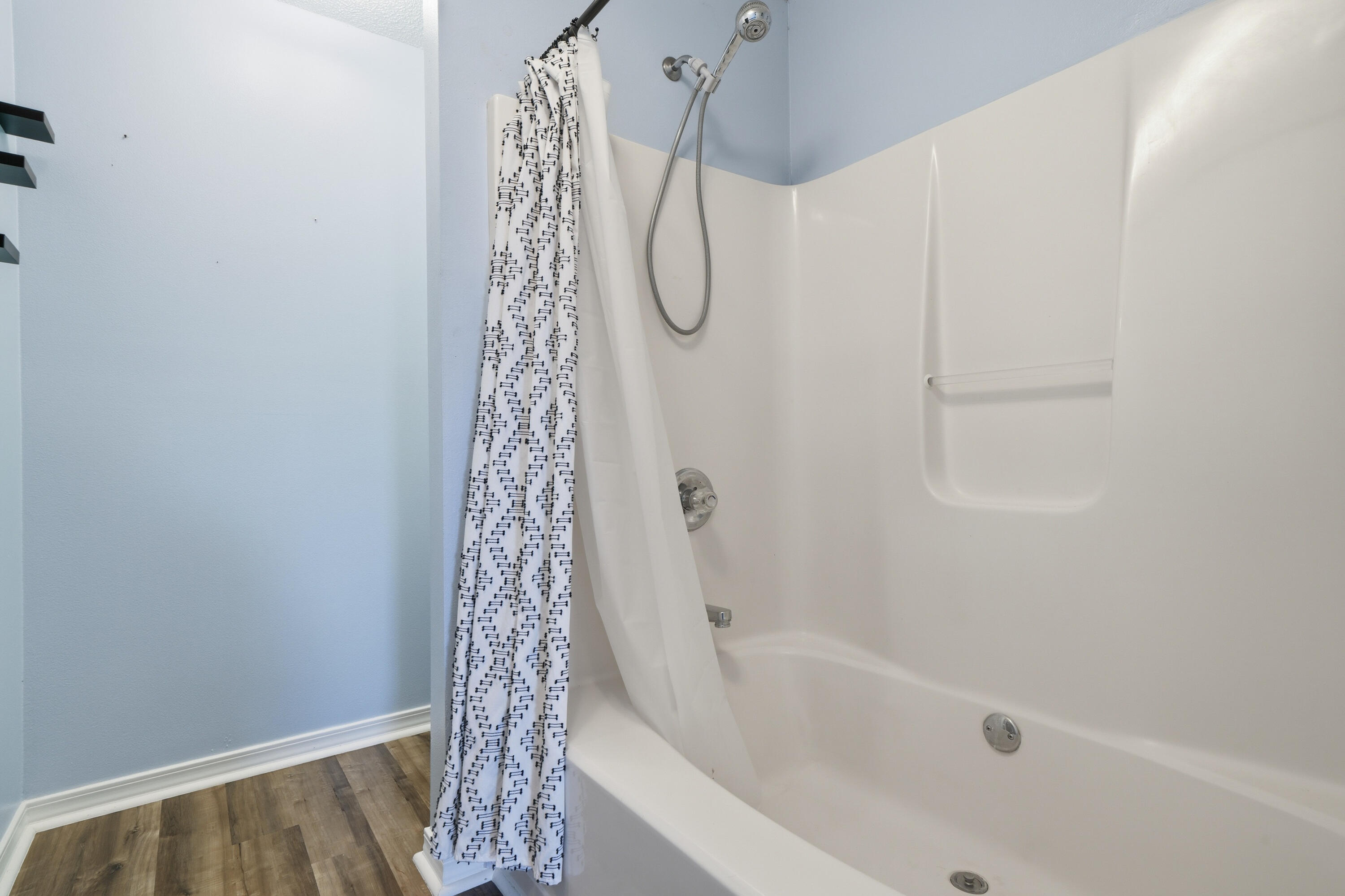 NORTHVIEW ESTATES 7TH ADDN - Residential