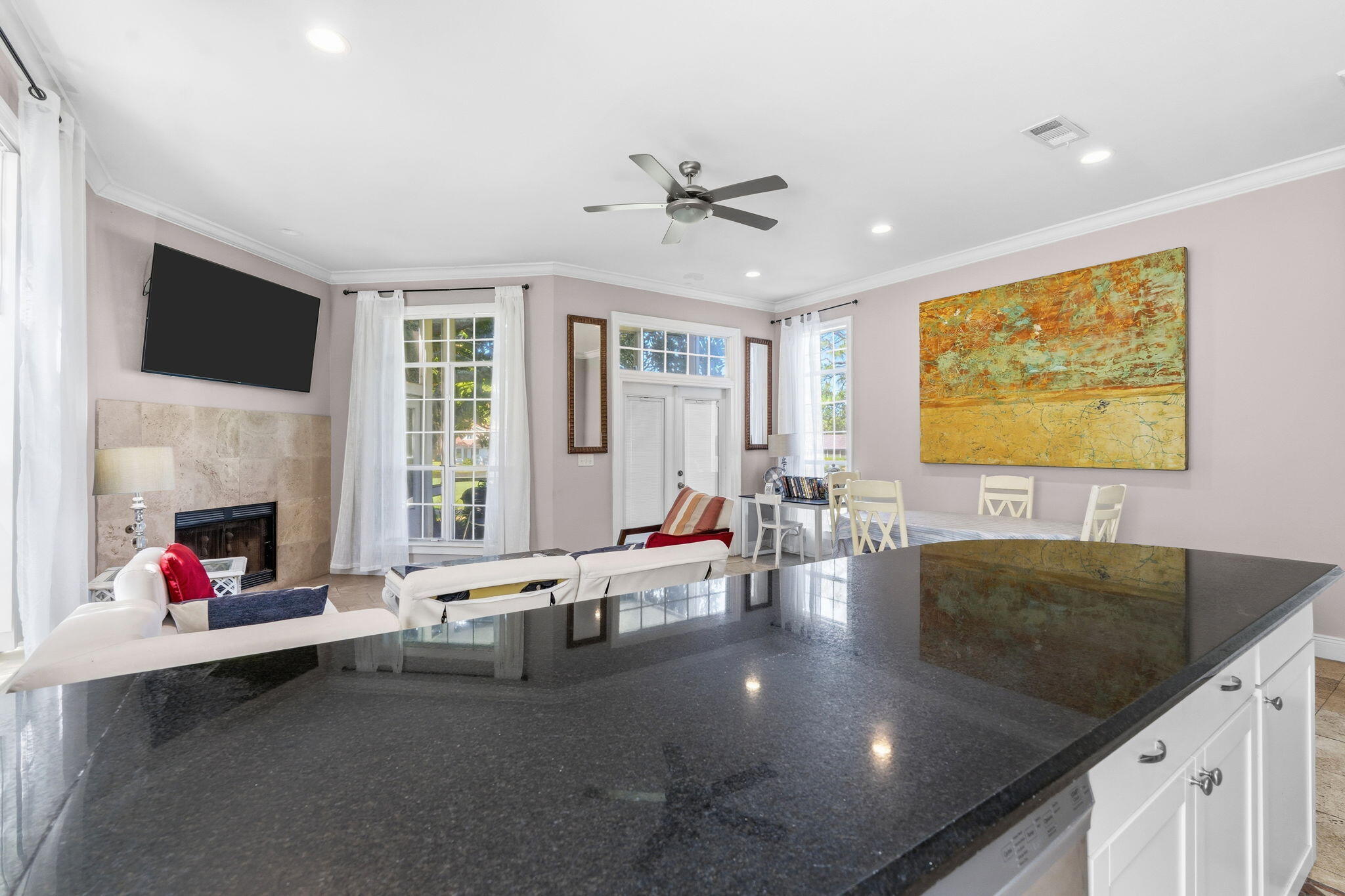 VANTAGE POINTE - Residential