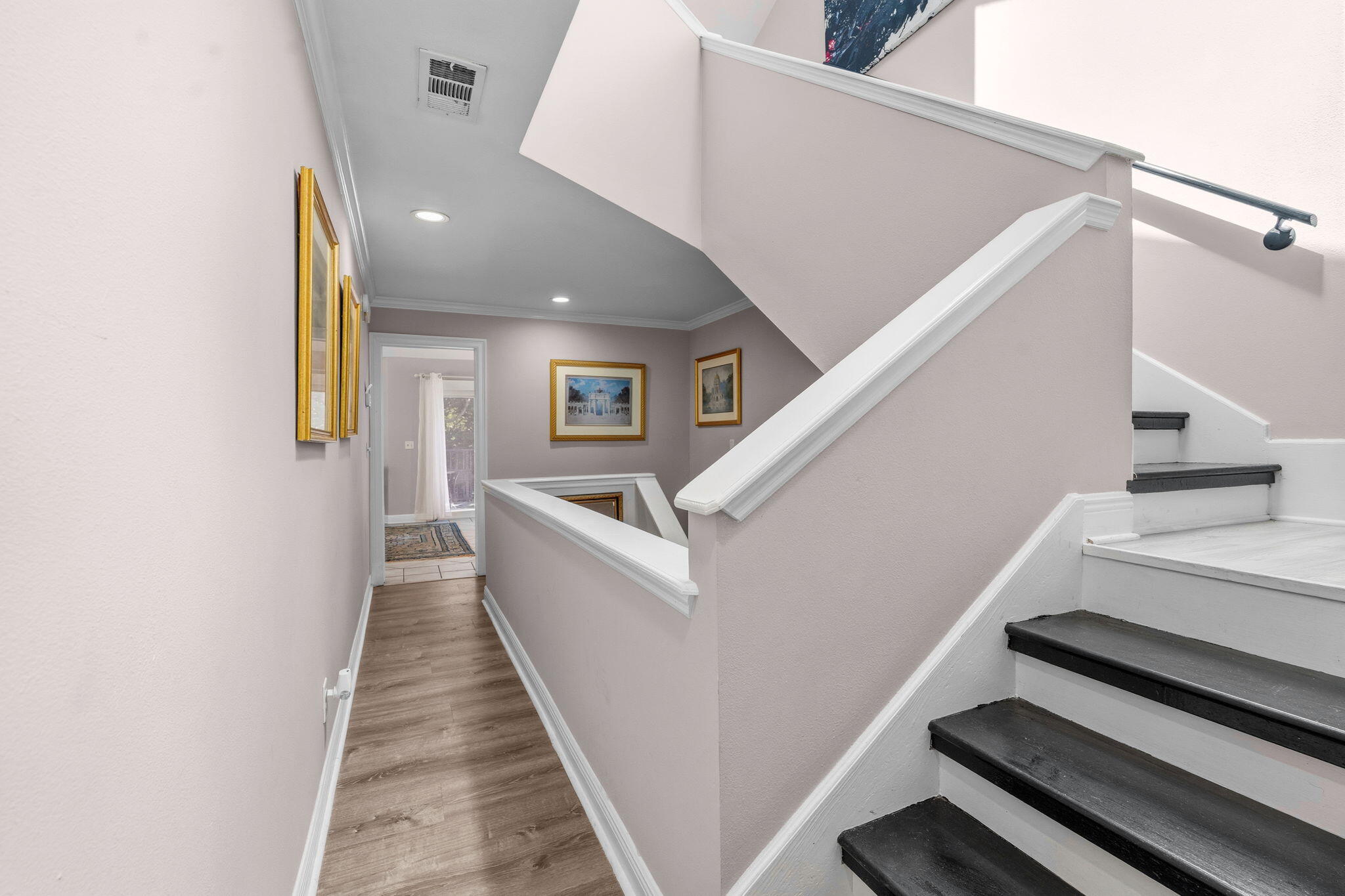 VANTAGE POINTE - Residential