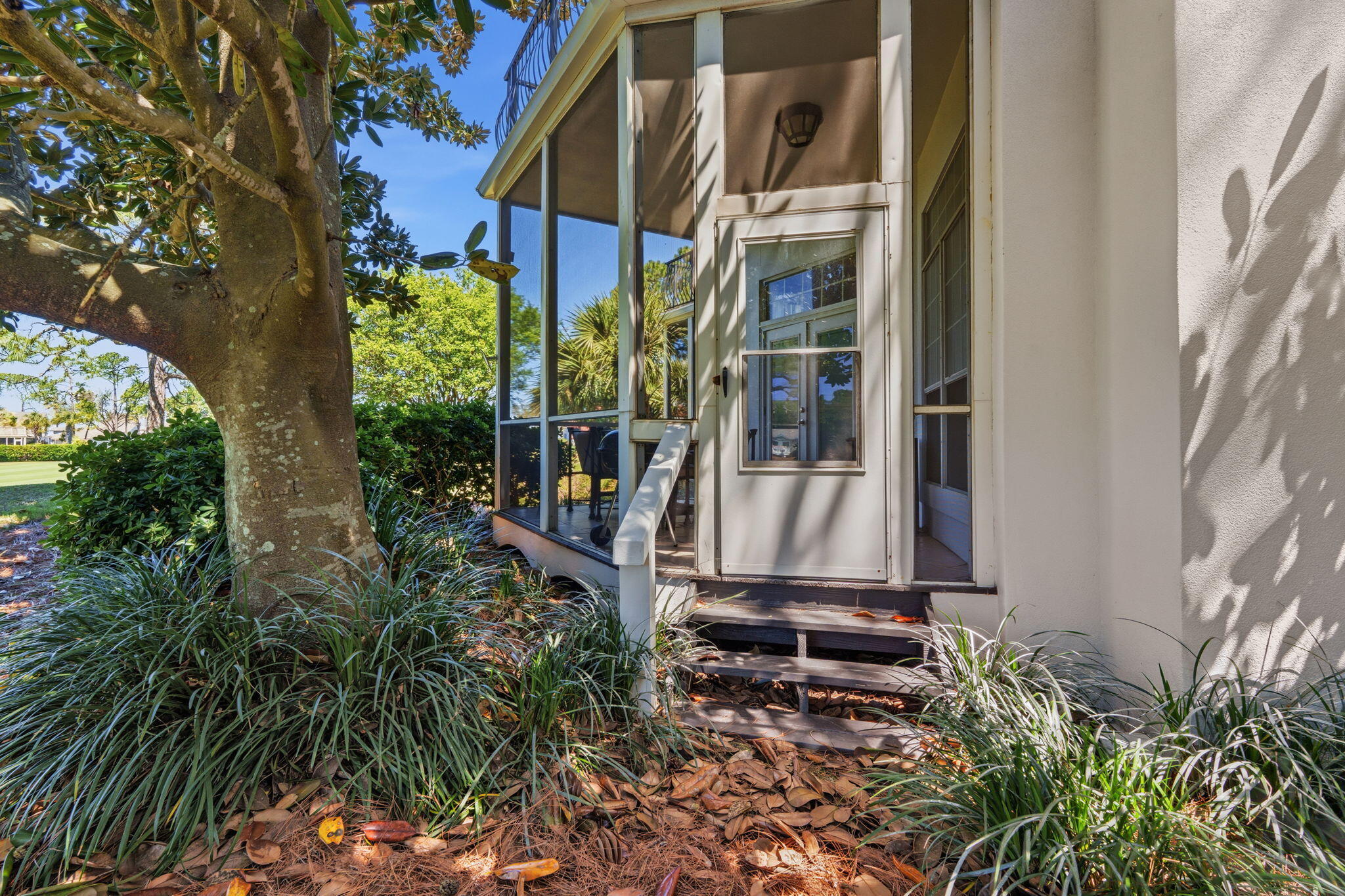 VANTAGE POINTE - Residential