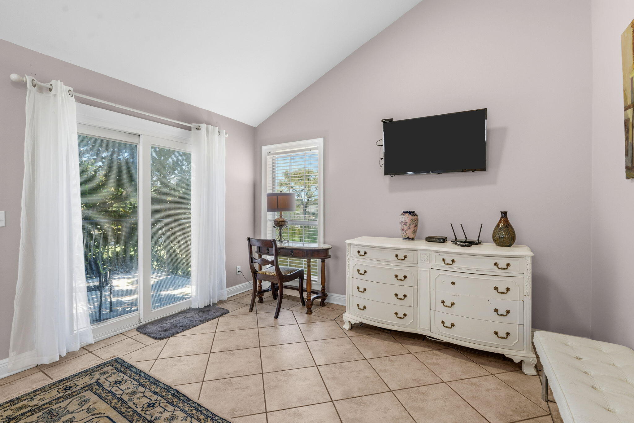 VANTAGE POINTE - Residential