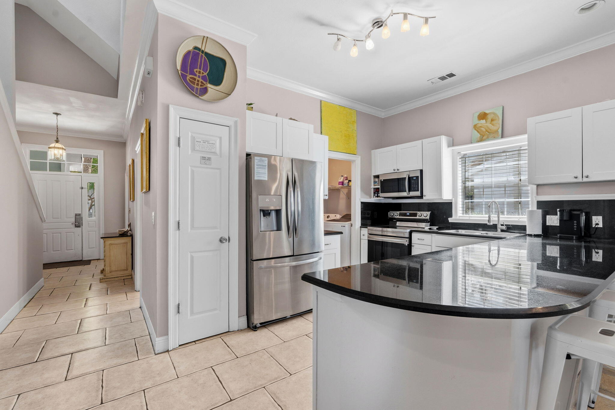 VANTAGE POINTE - Residential