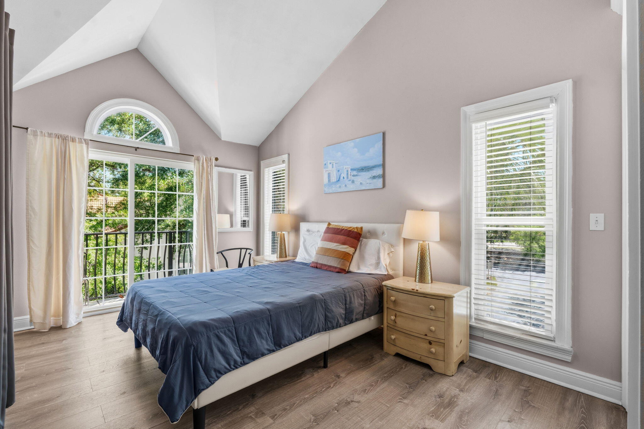 VANTAGE POINTE - Residential