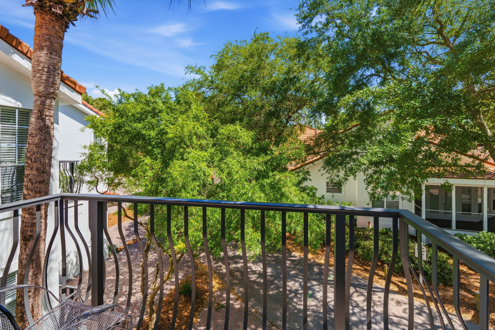 VANTAGE POINTE - Residential